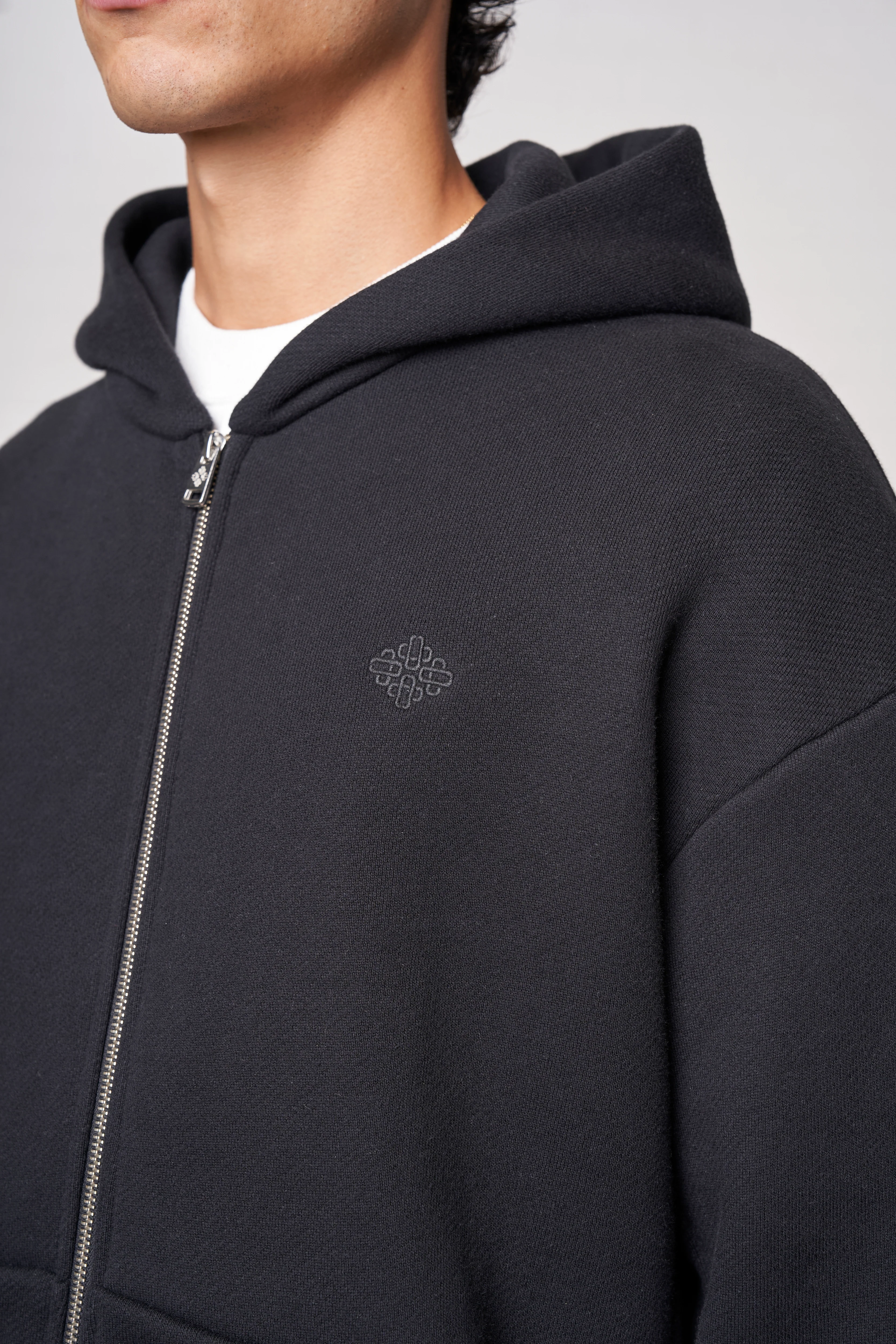 LAUNDERED CLASSICS ZIP THROUGH HOODIE - WASHED BLACK - Image 6