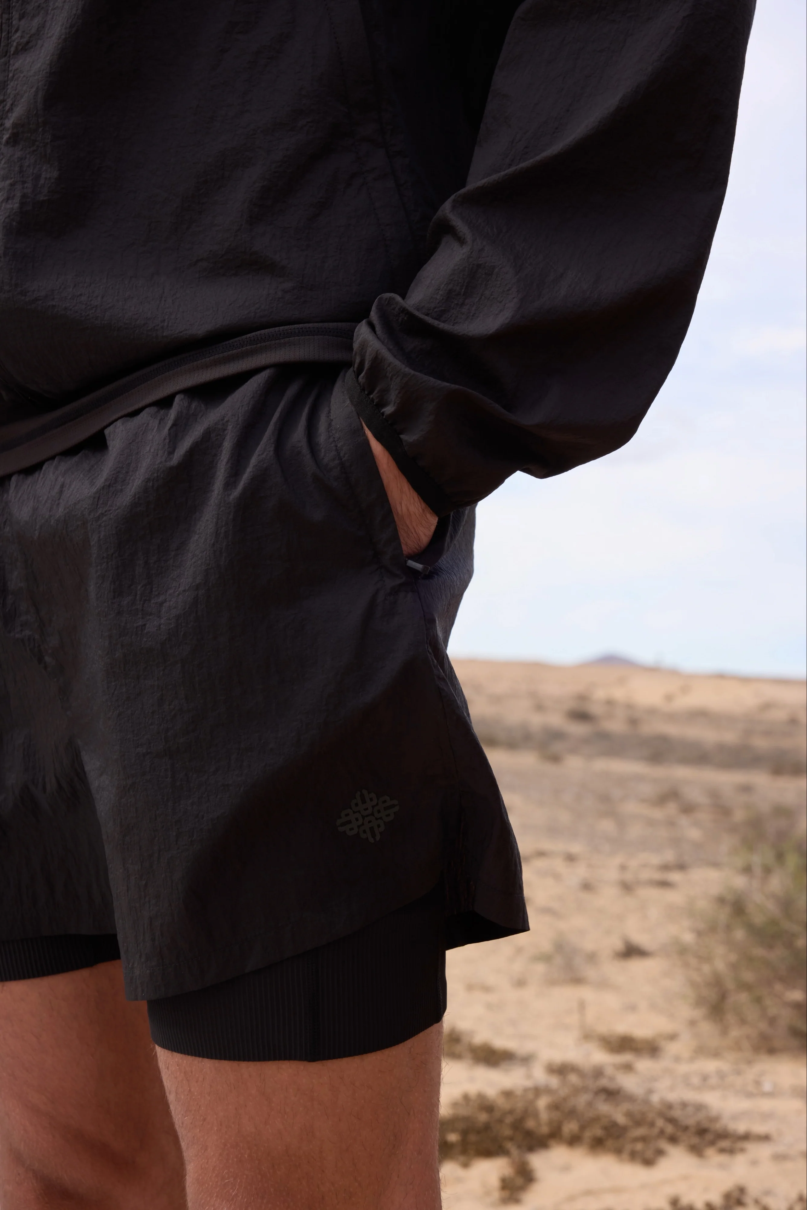 2-1 TRANSLUCENT RUN SHORT - BLACK - Image 4