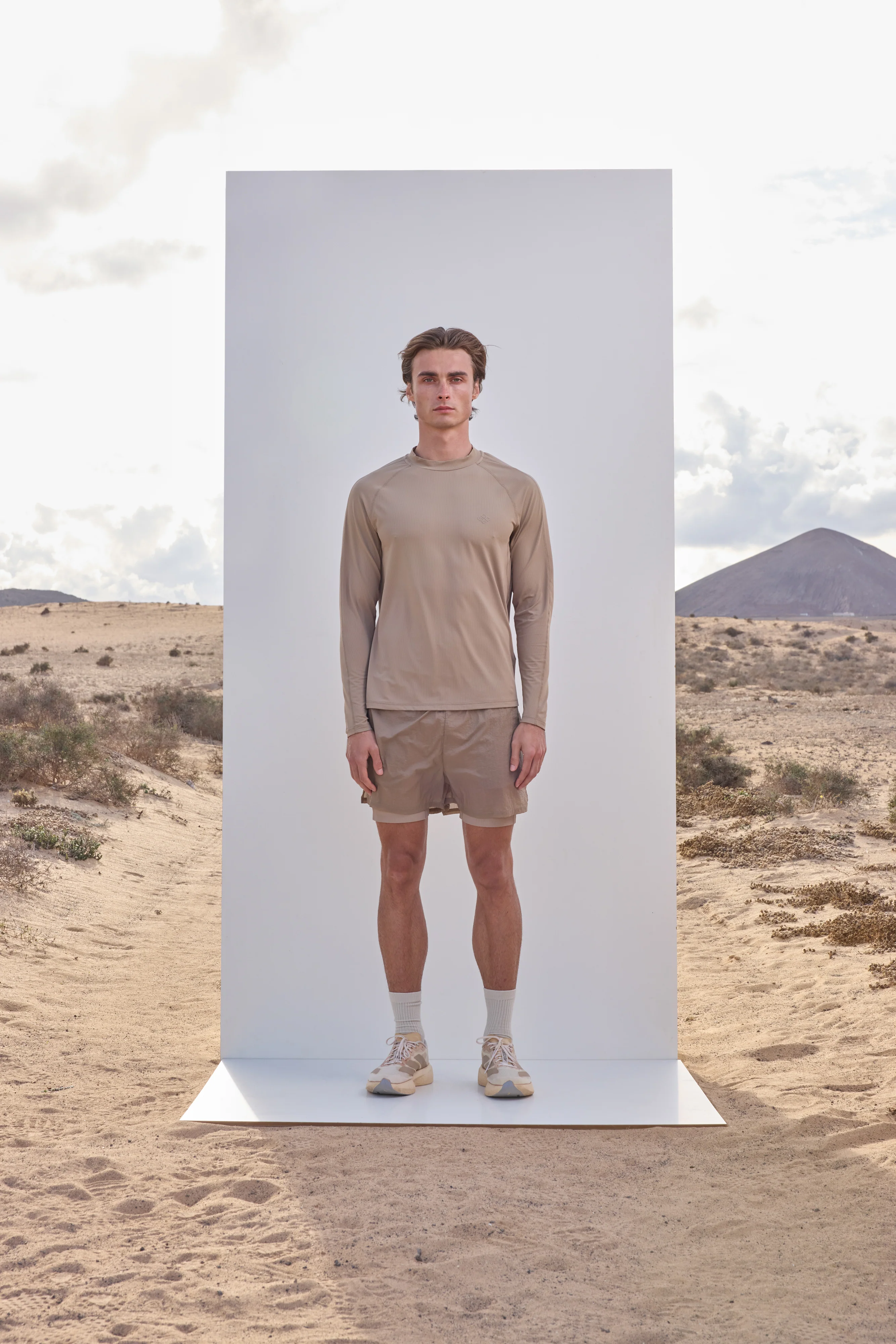 2-1 TRANSLUCENT RUN SHORT - SAND - Image 3