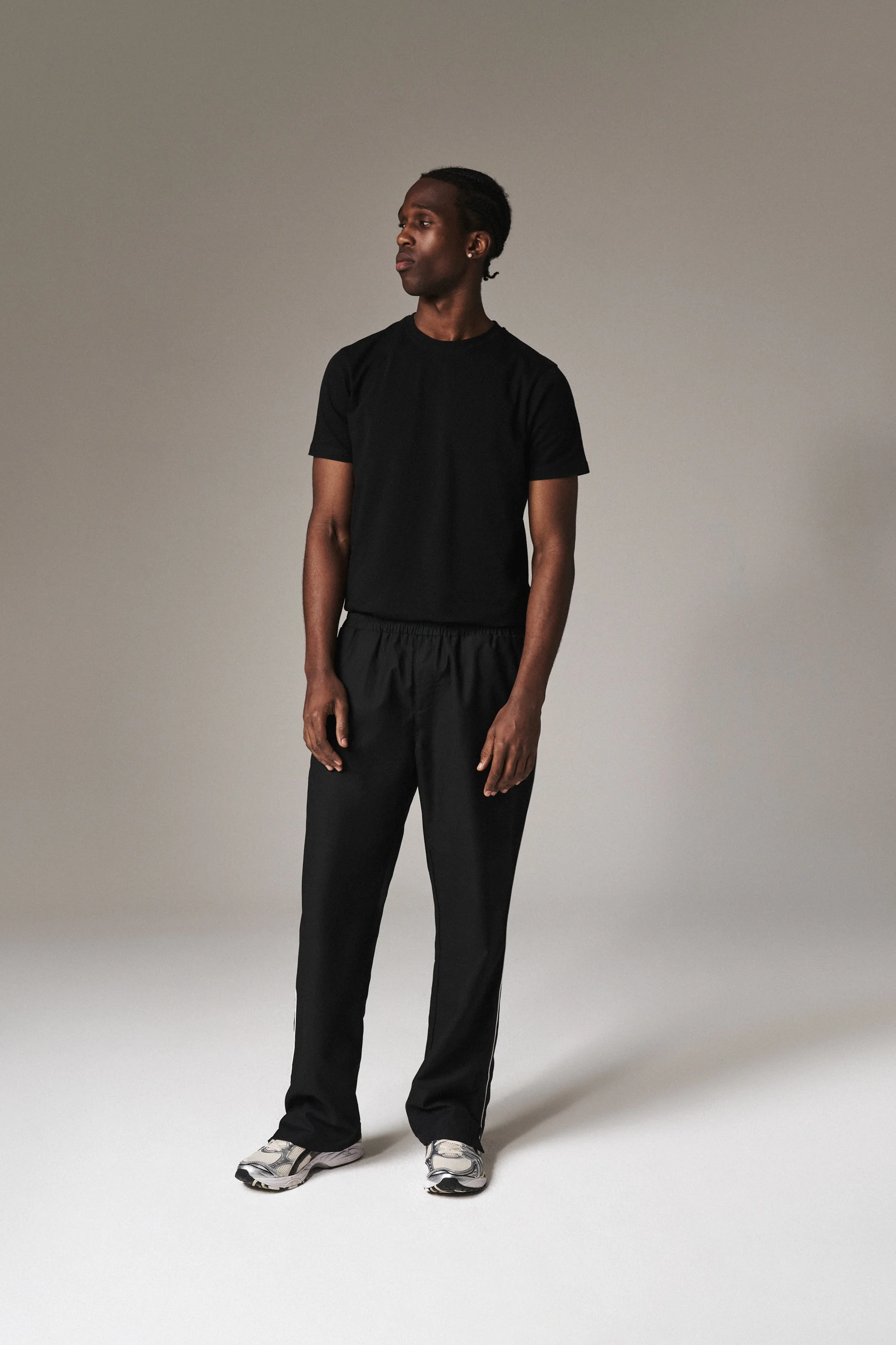 UNBRANDED SLIM T-SHIRT - BLACK - Image 6