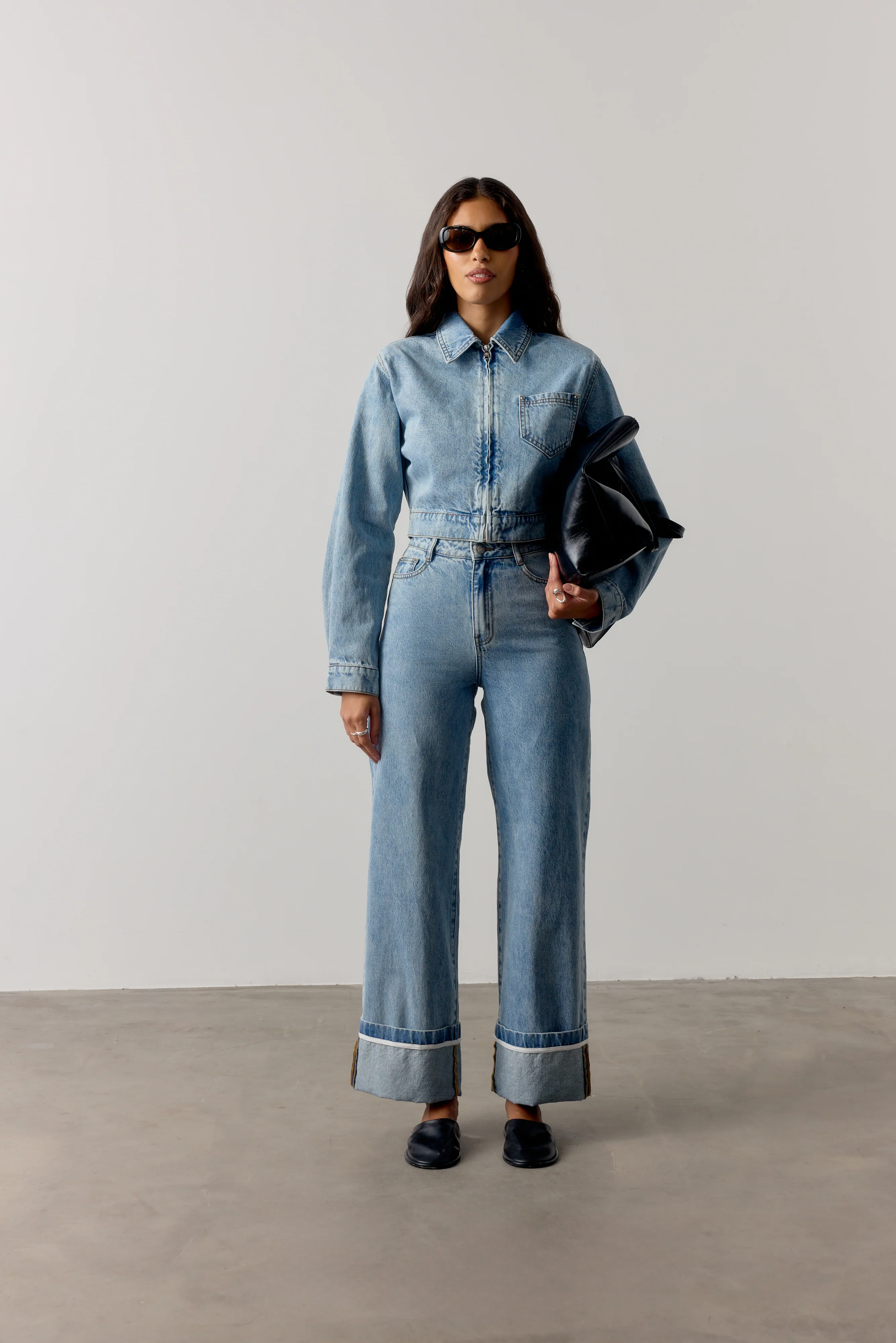 ZIP THROUGH DENIM JACKET - MID BLUE WASH - Image 3