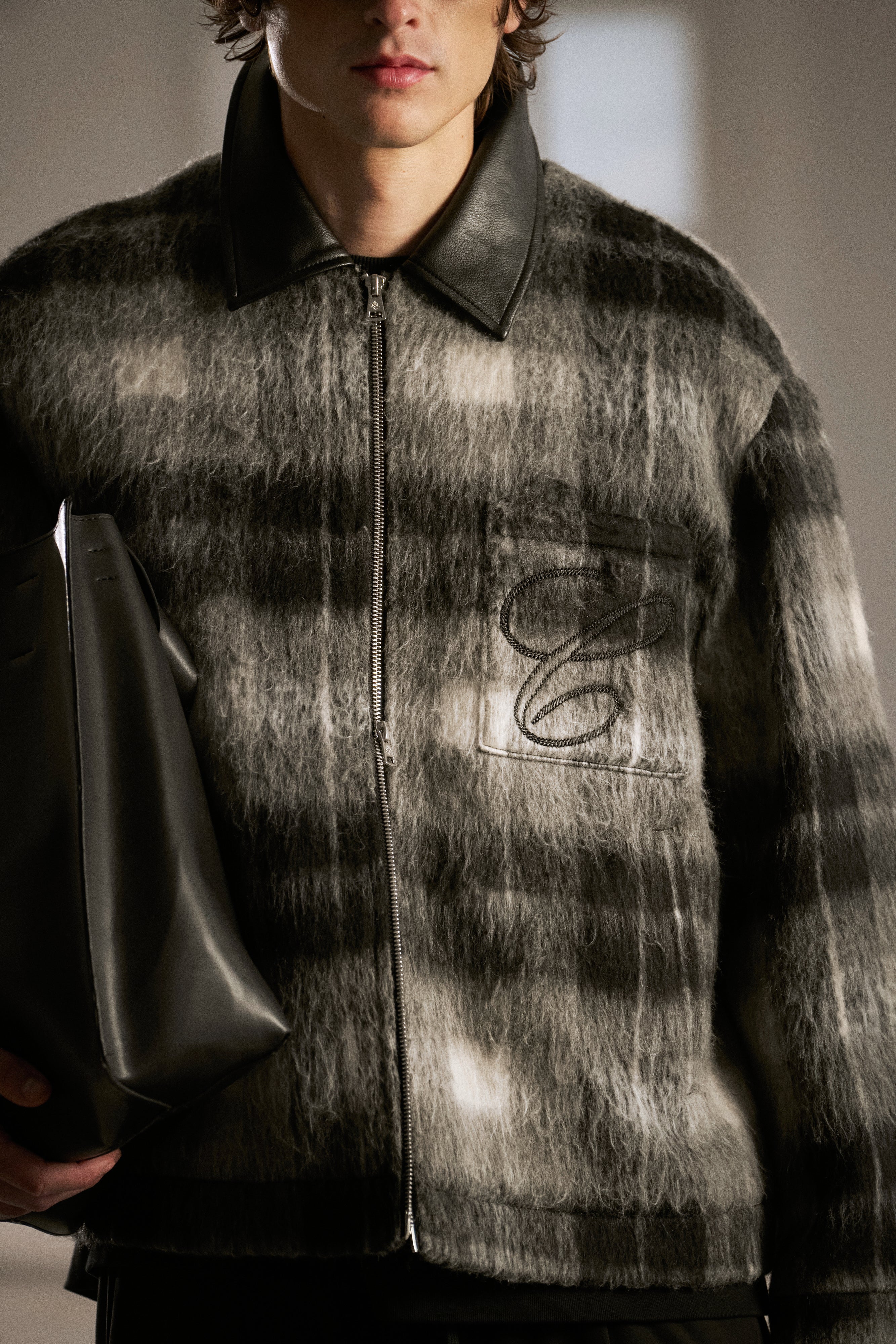 BRUSHED CHECK CONTRAST COLLAR JACKET - BLACK - Image 4