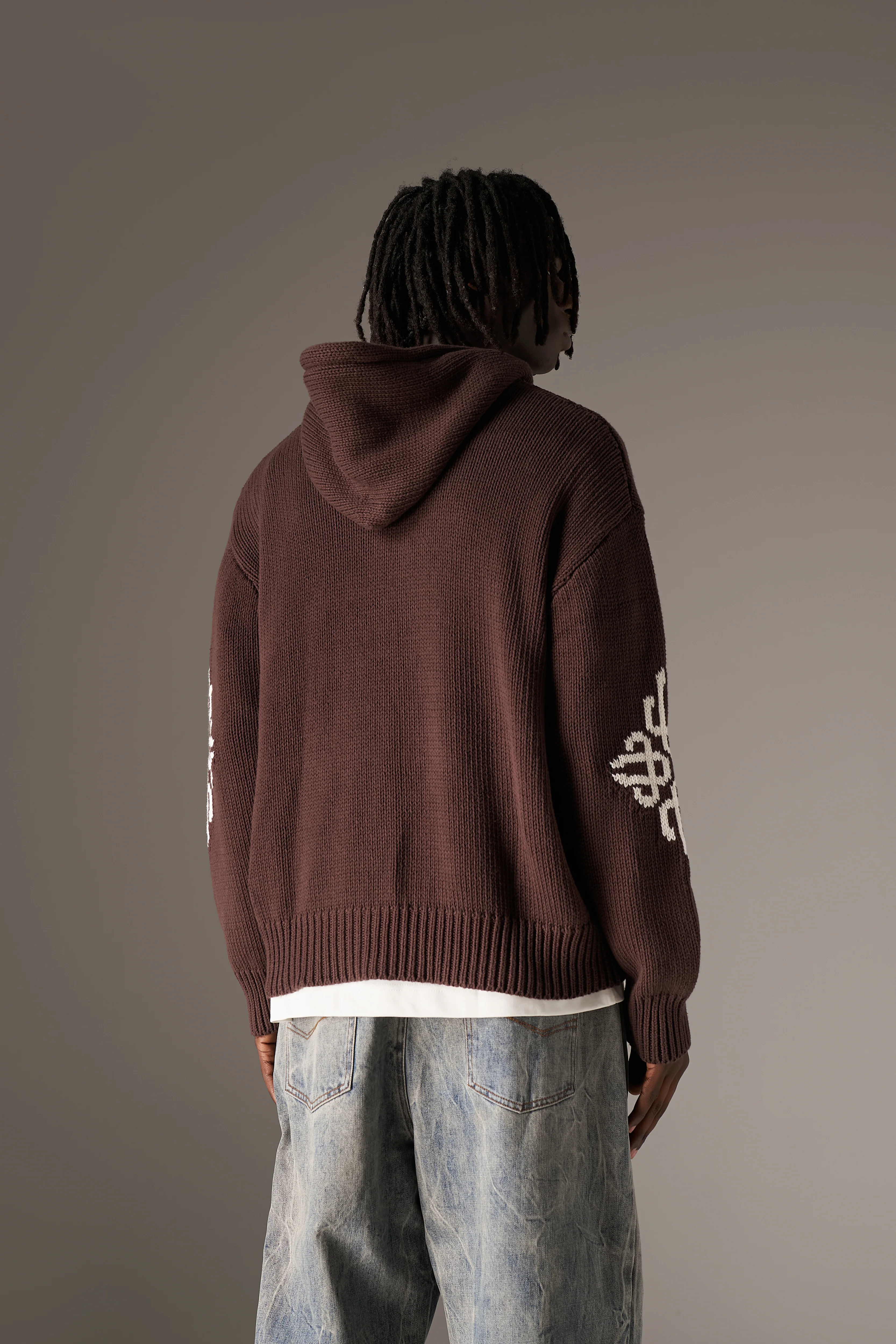 CHUNKY KNIT EMBLEM ZIP THROUGH HOODIE - CHOCOLATE - Image 6
