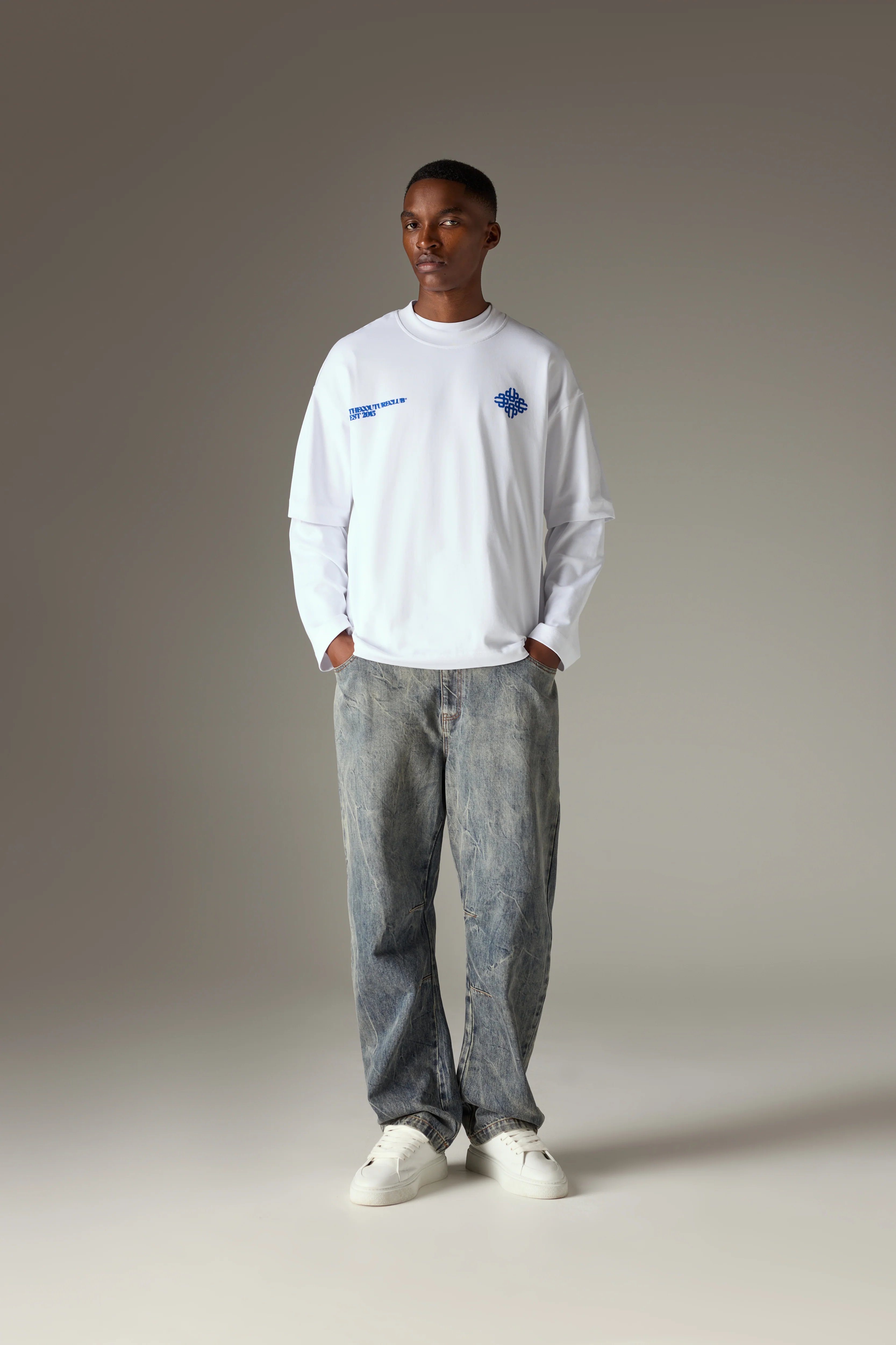 BLURRED GRAPHIC EMBLEM T-SHIRT - COBALT - Image 3