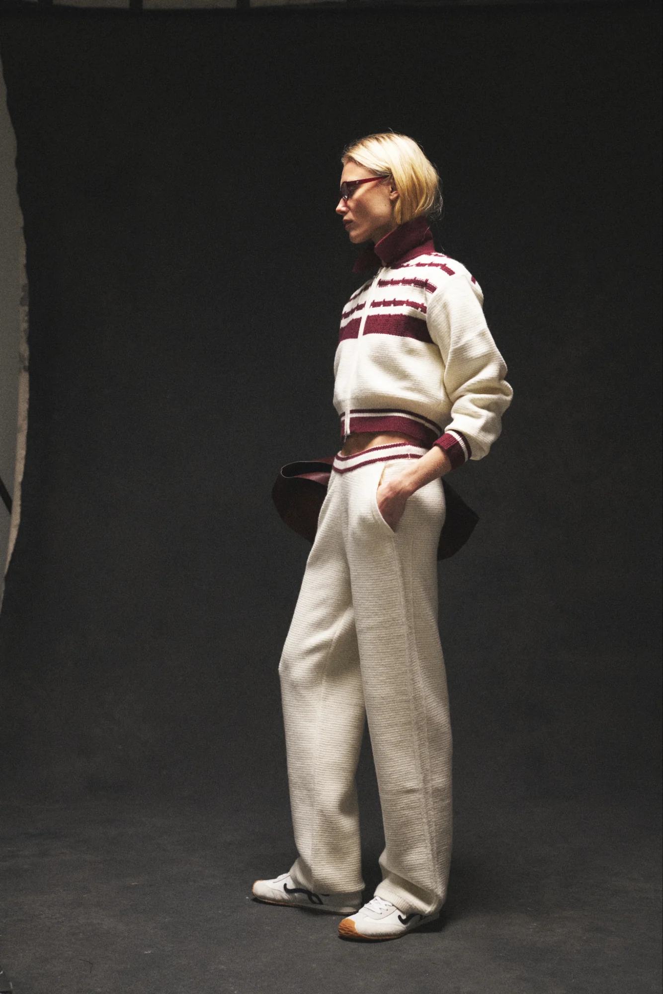 CONTRAST STRIPE KNITTED JOGGERS - OFF WHITE - Image 3