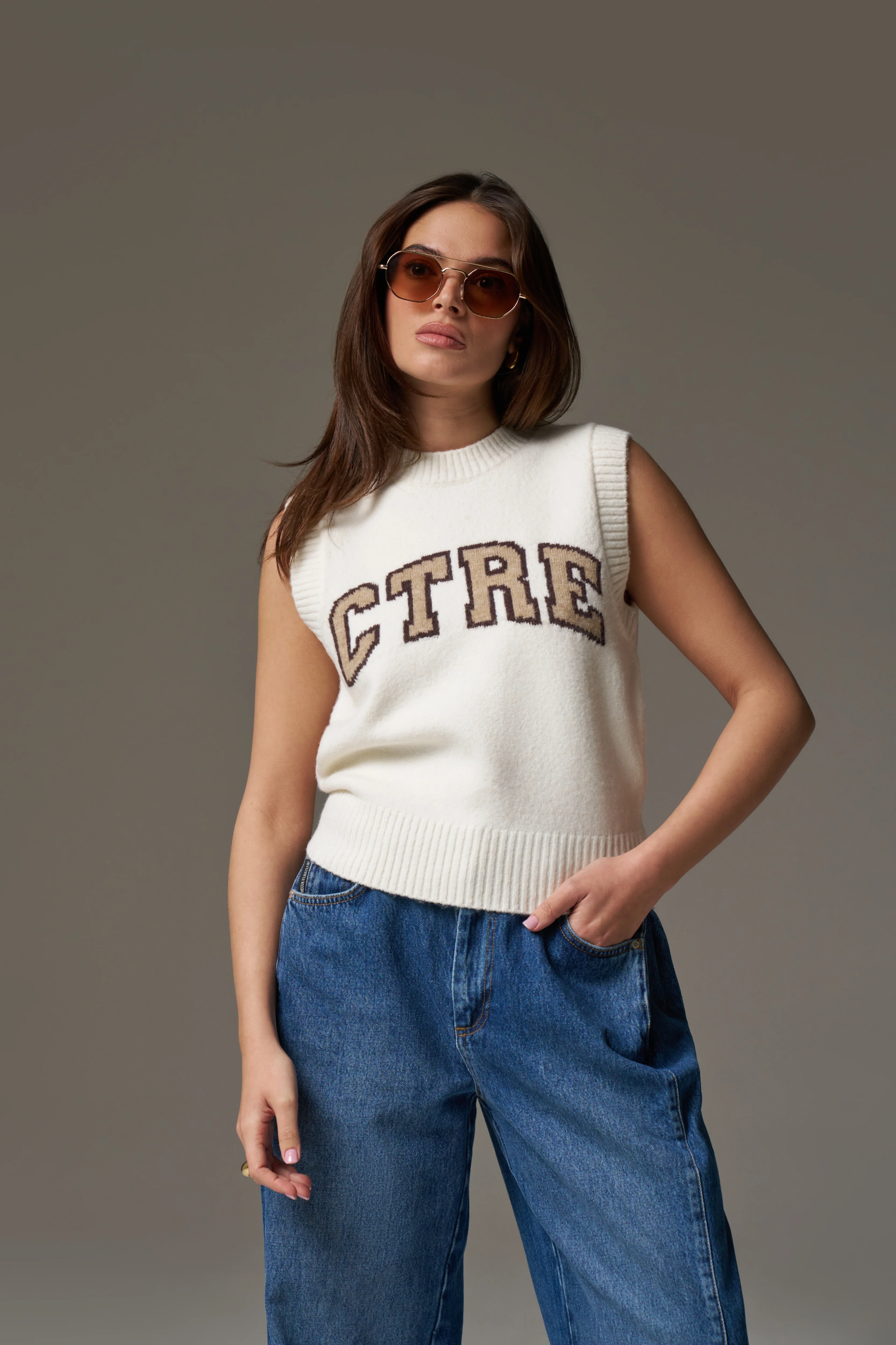 CTRE KNITTED VEST - OFF WHITE - Image 4