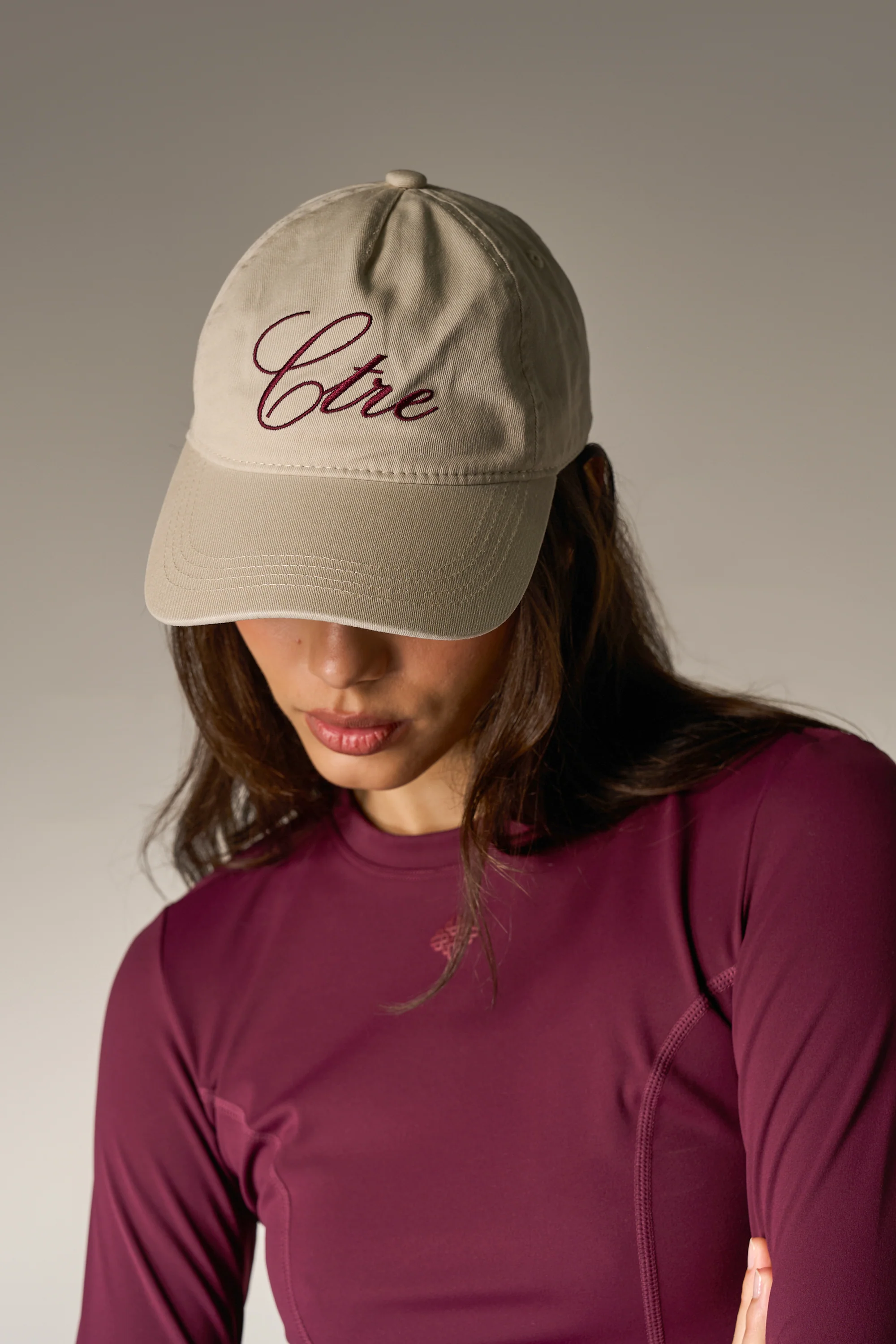 CTRE SCRIPT CAP - BEIGE