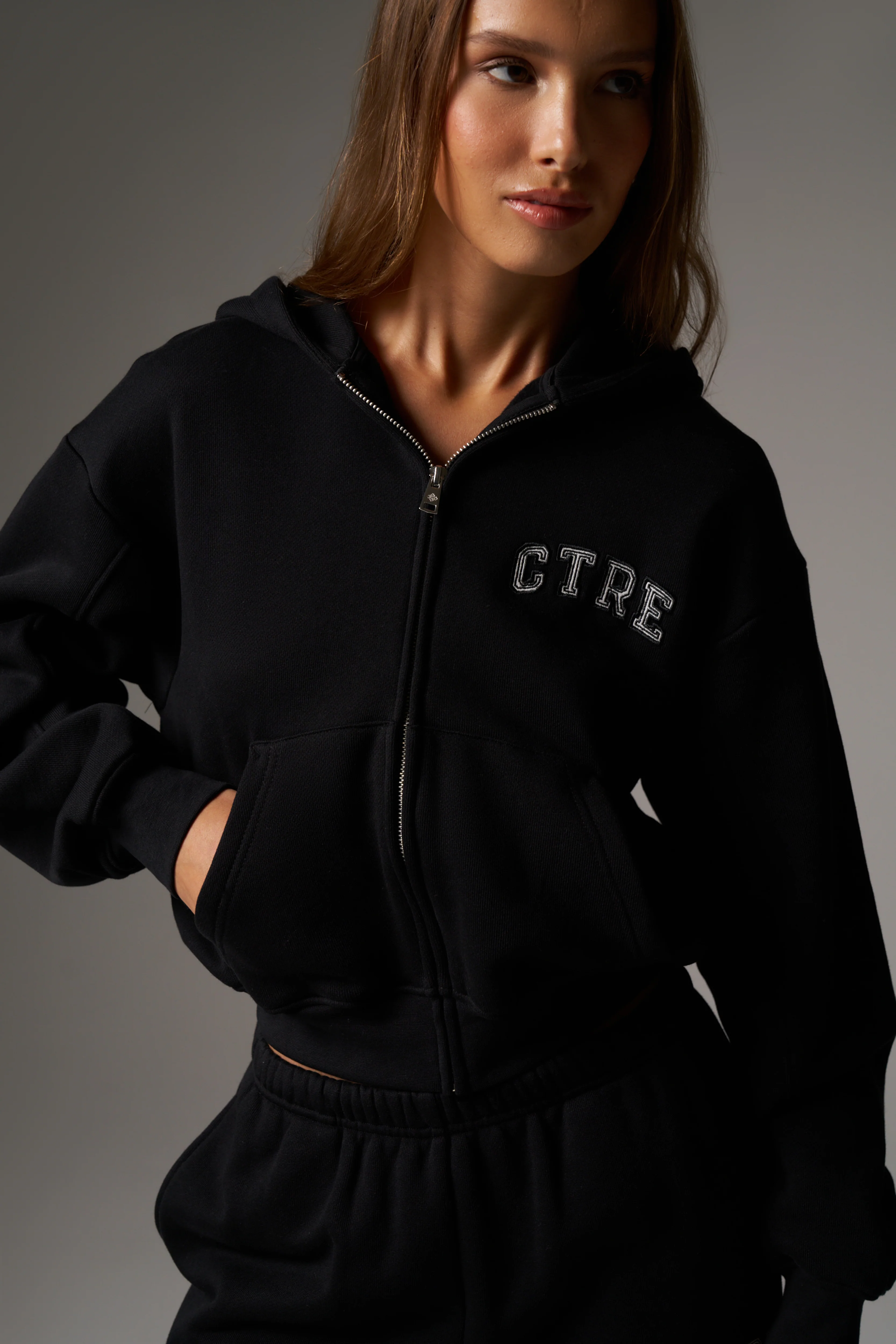 CTRE ZIP THROUGH RELAXED HOODIE - BLACK - Image 4