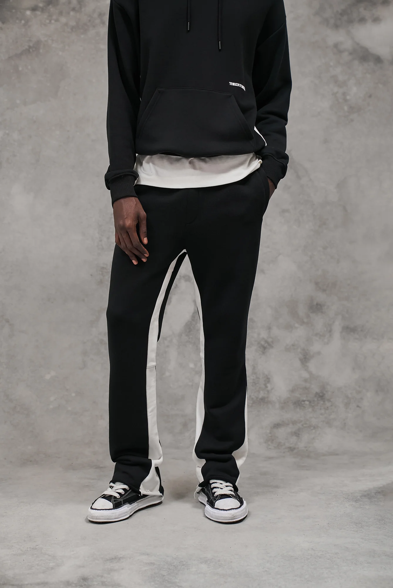 DESIGN DEPARTMENT PANEL JOGGERS - BLACK - Image 4