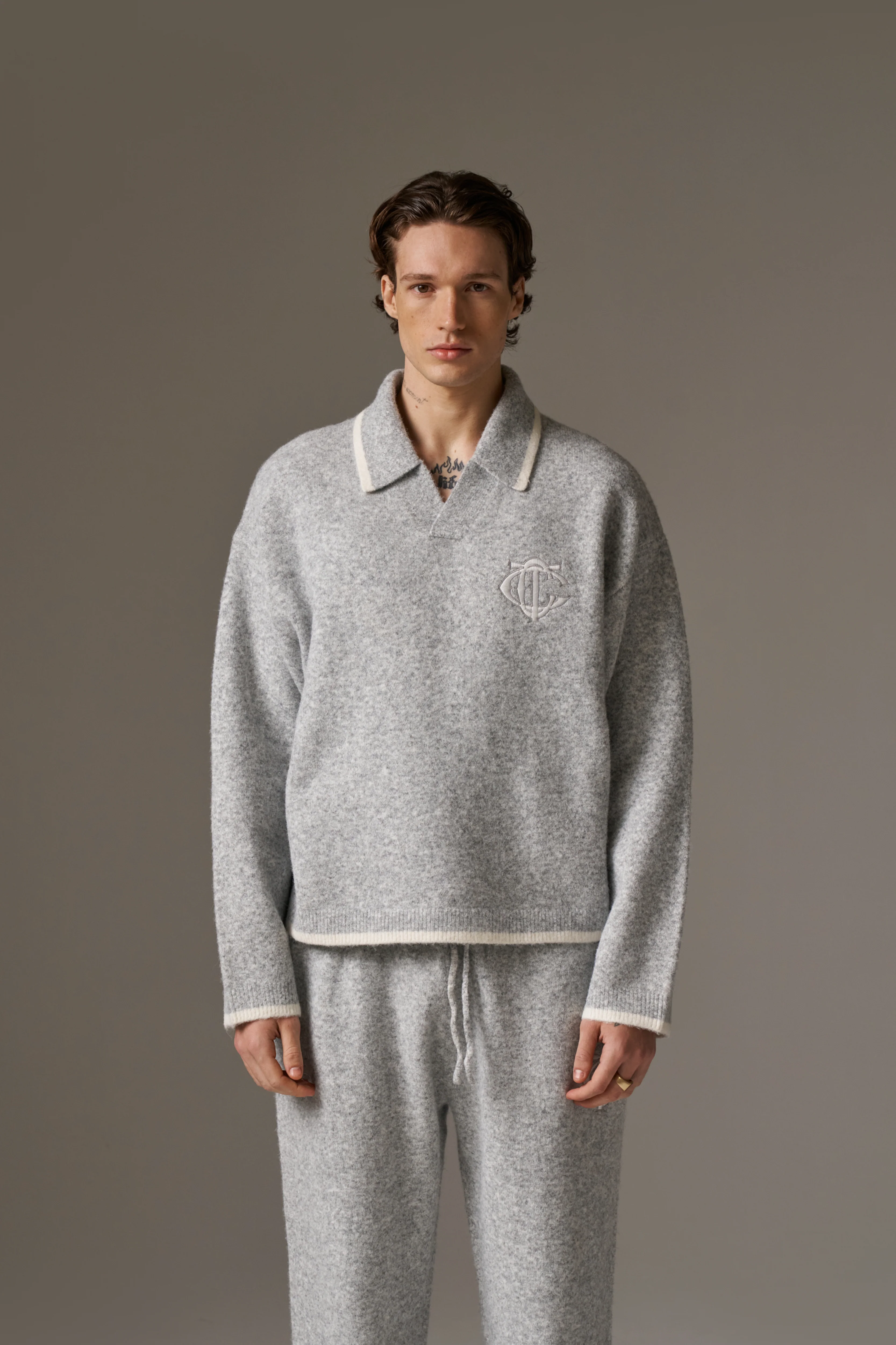 MONOGRAM KNITTED POLO TOP - GREY - Image 5