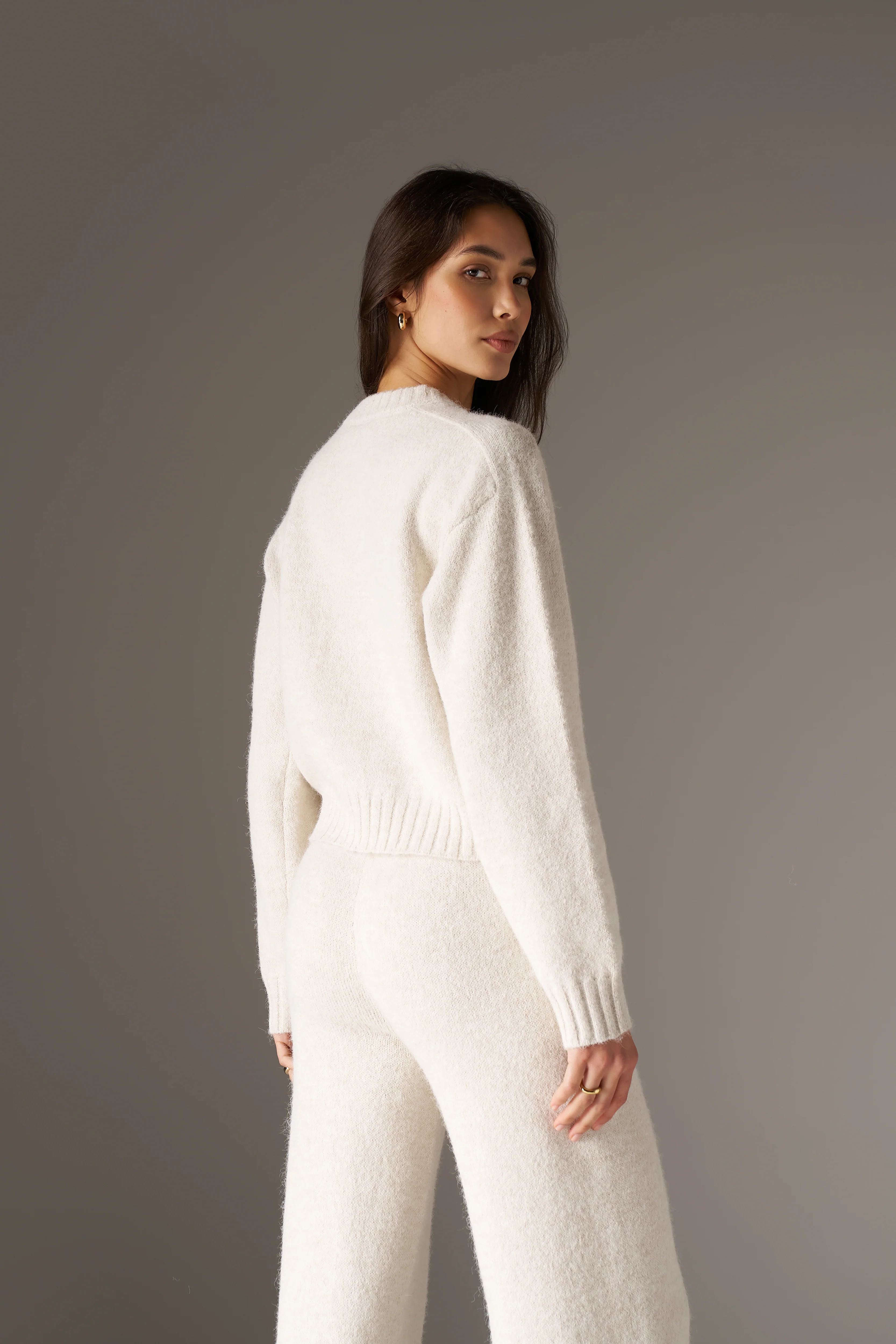 EMBLEM EMBROIDERED KNITTED CREW - OAT - Image 5