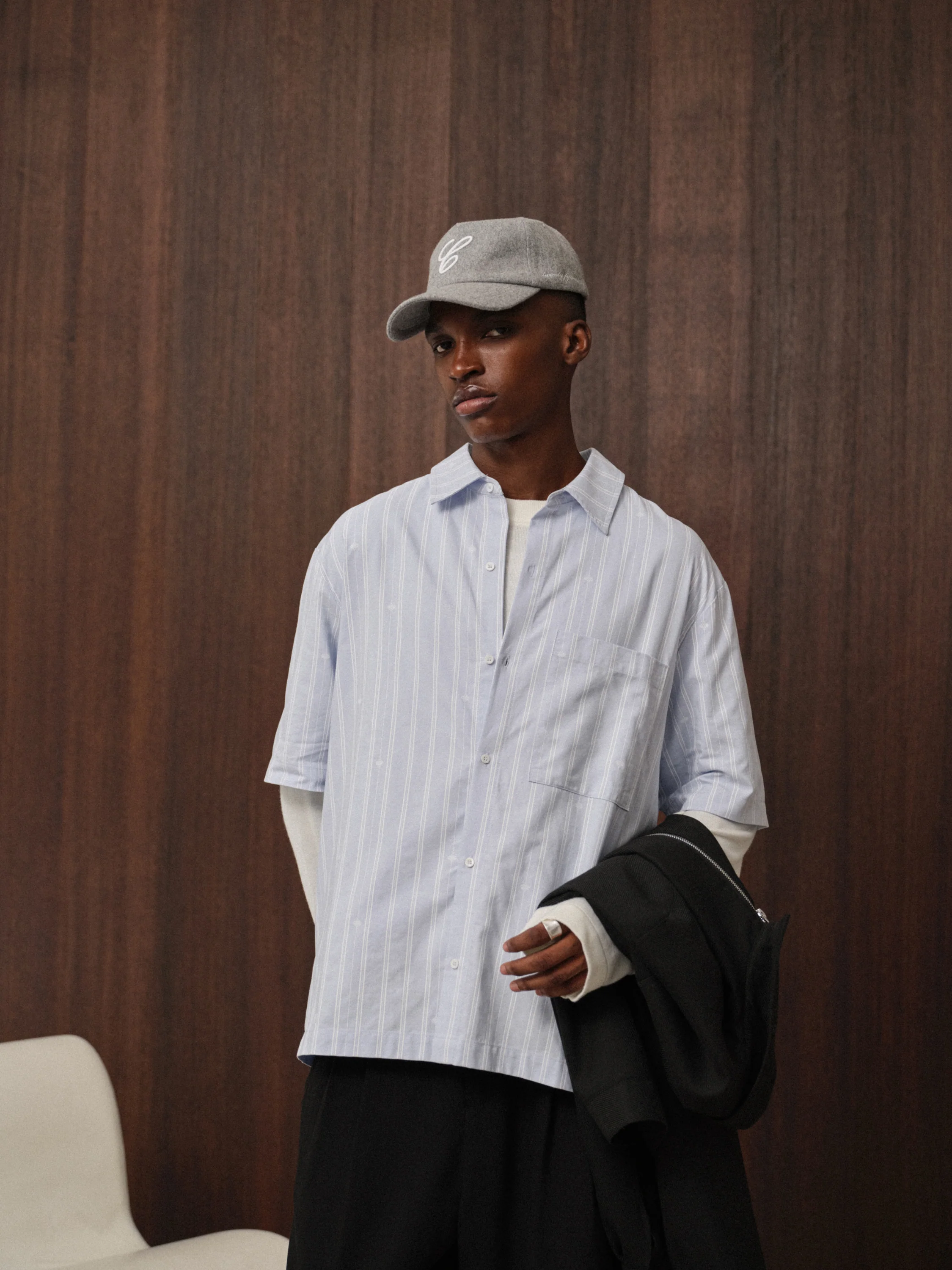 EMBLEM STRIPE SHIRT - BLUE - Image 2