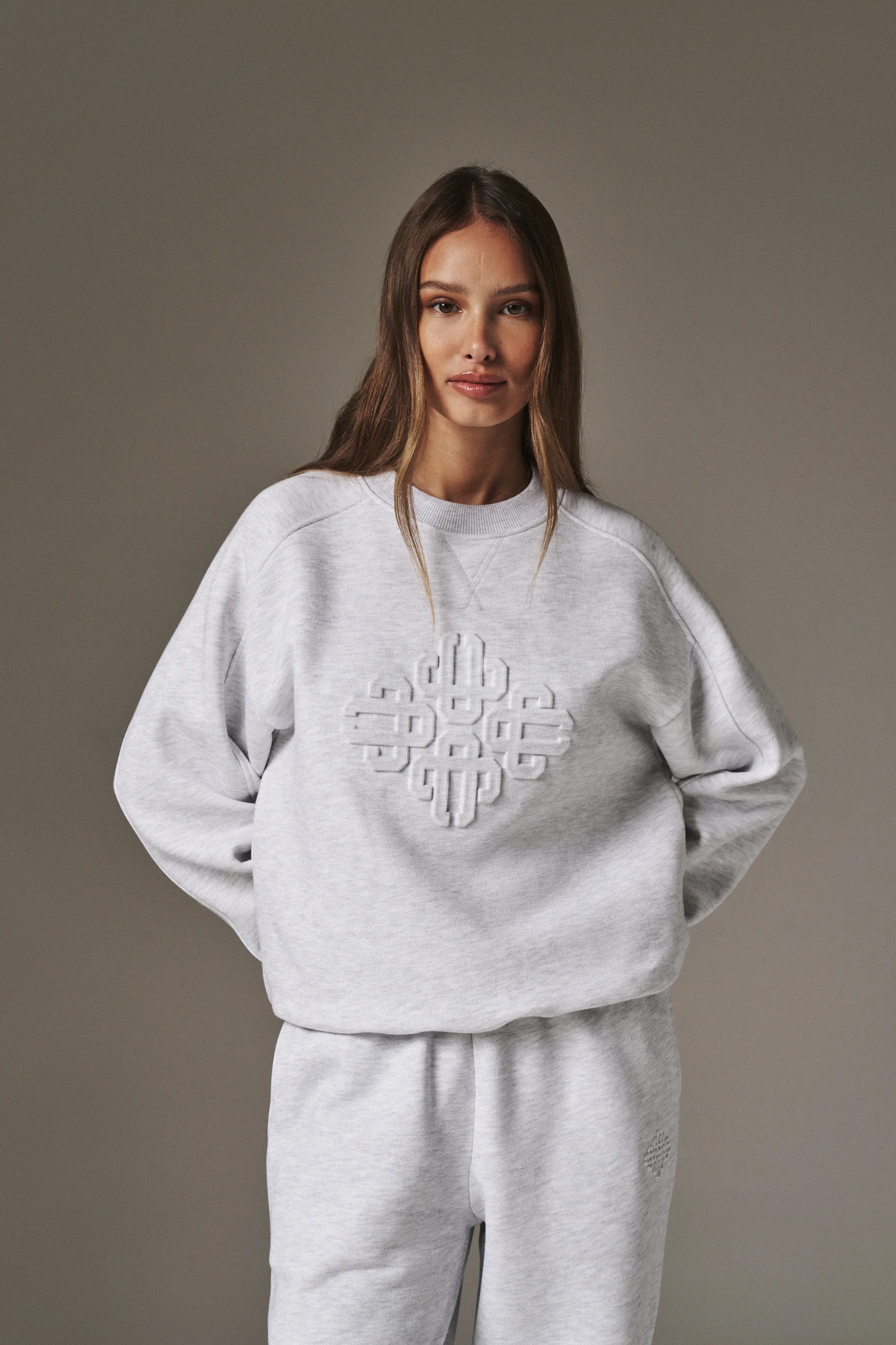 EMBOSSED SWEATSHIRT - GREY MARL - Image 2