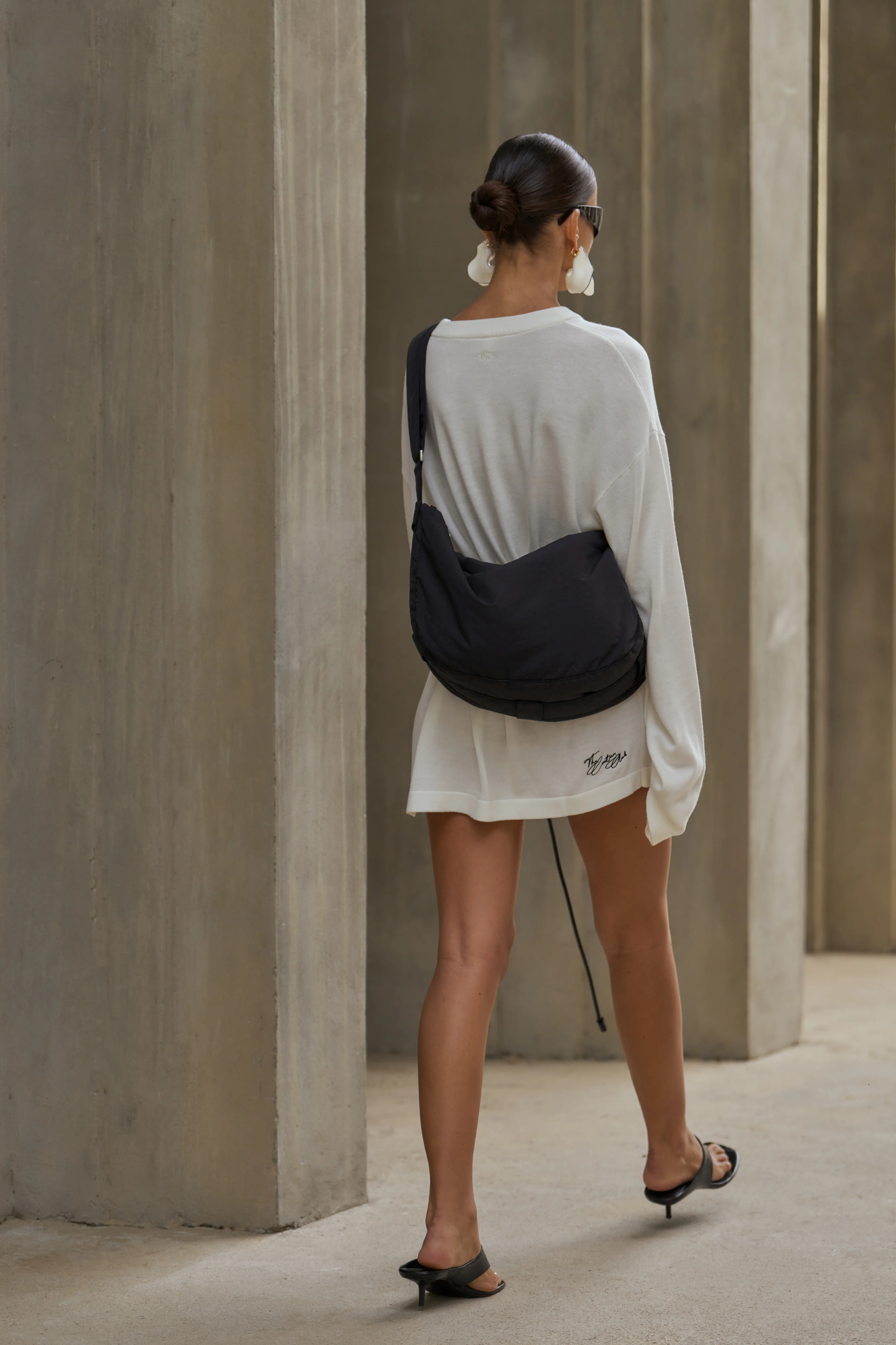 FINE GAUGE KNIT LONG SLEEVE T-SHIRT - OFF WHITE - Image 11