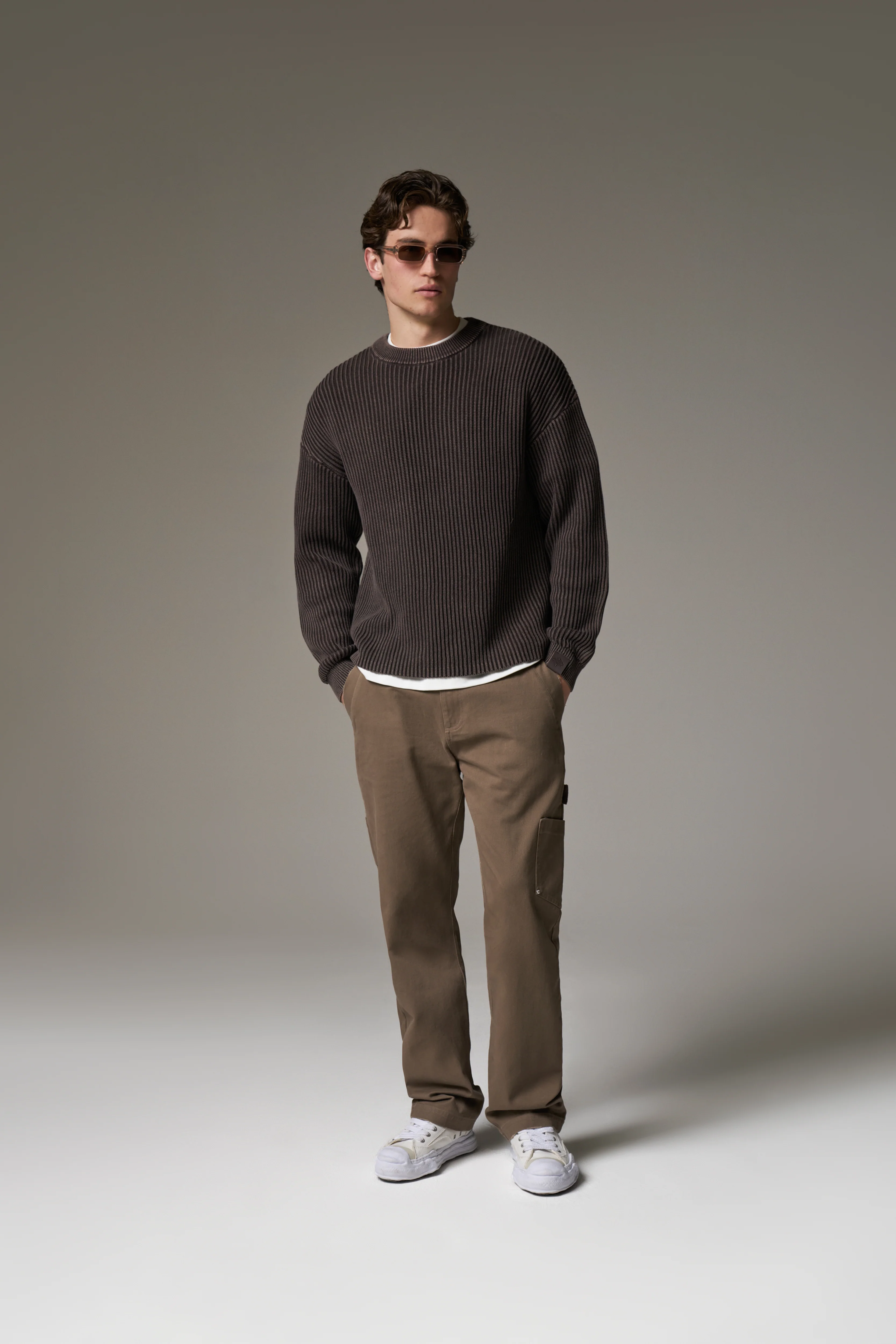 HEAVY WASHED RIBBED KNIT CREW - BROWN - Image 3