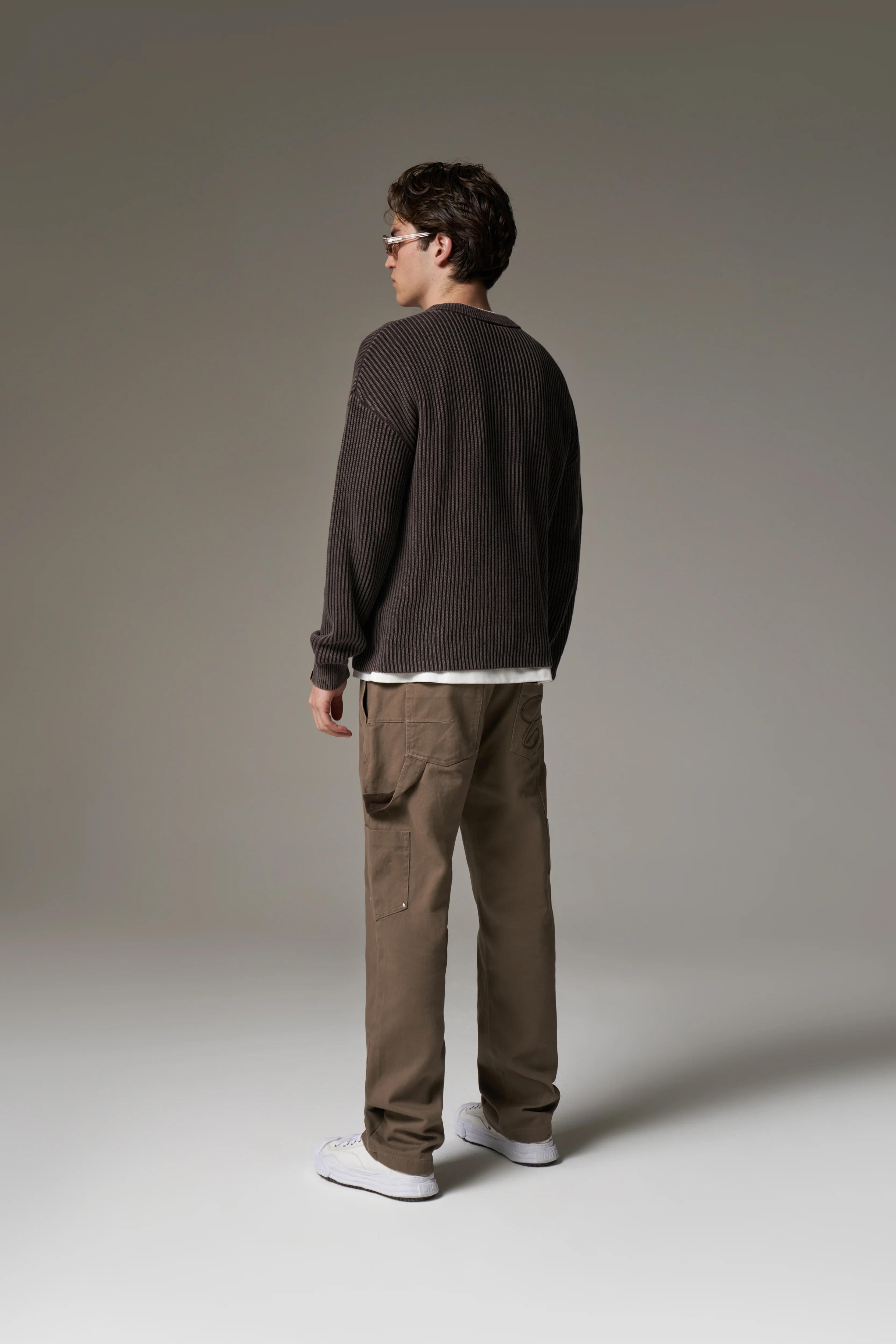 HEAVY WASHED RIBBED KNIT CREW - BROWN - Image 8