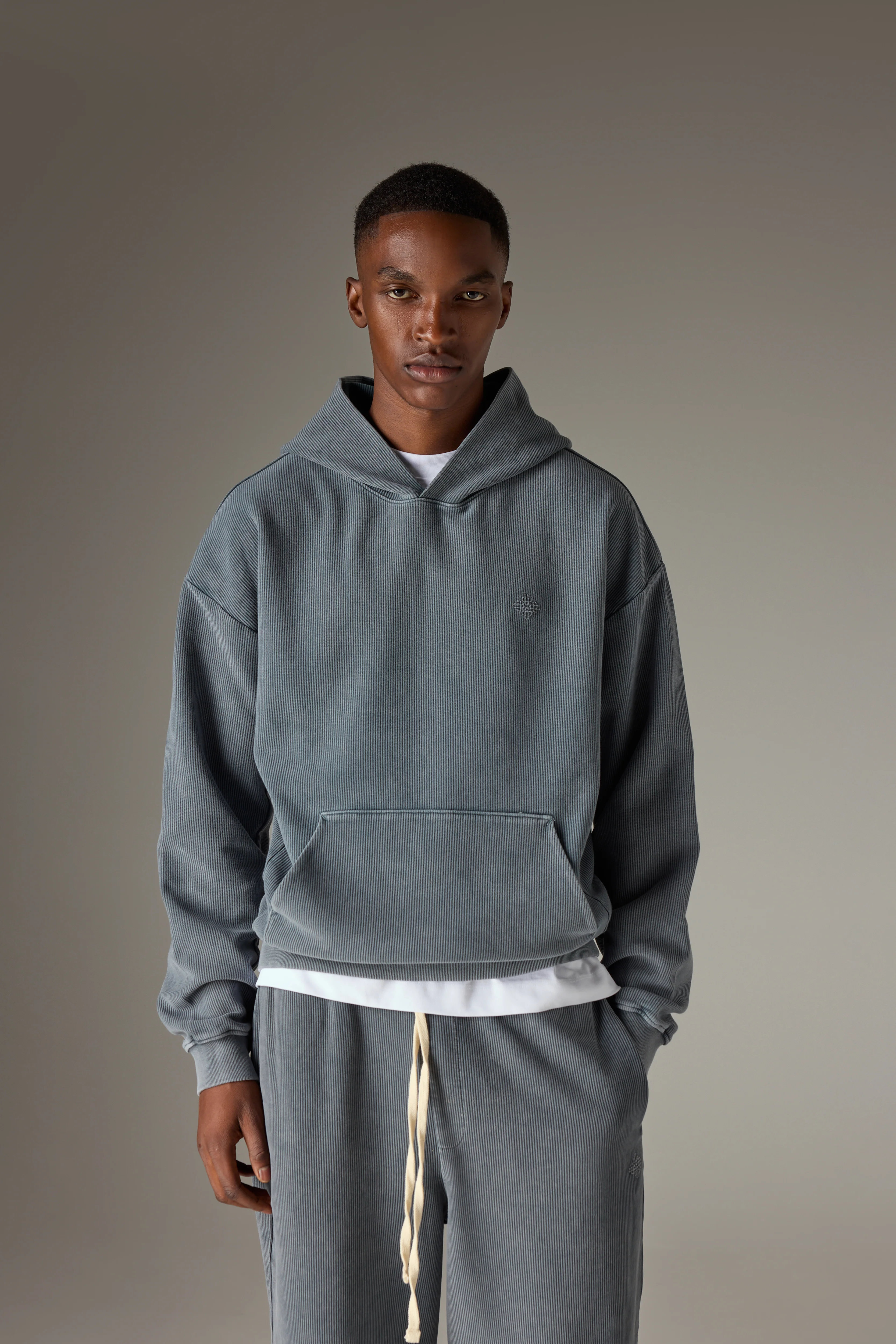 HEAVYWEIGHT WASHED RIBBED HOODIE - GREY - Image 2