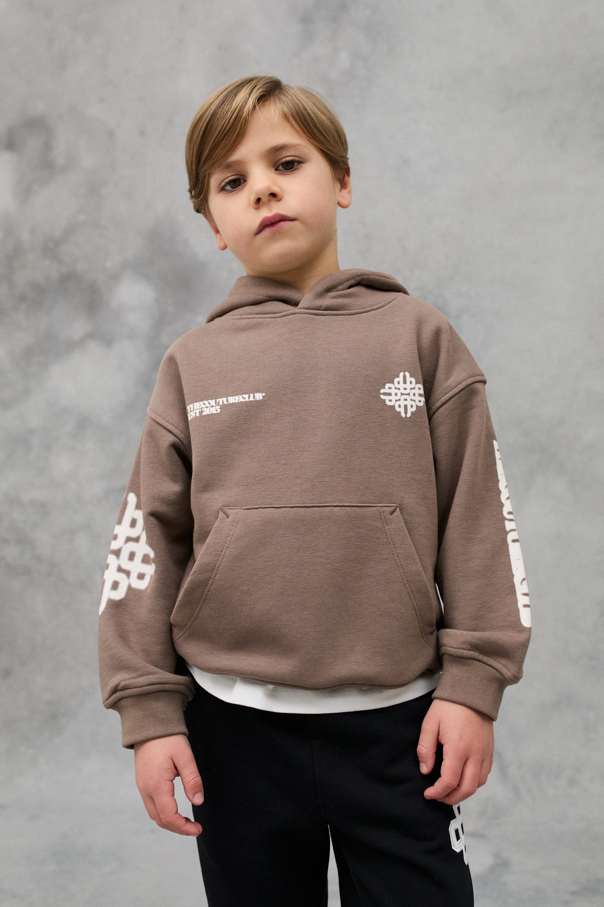 JNR BLURRED GRAPHIC EMBLEM HOODIE - BROWN - Image 3