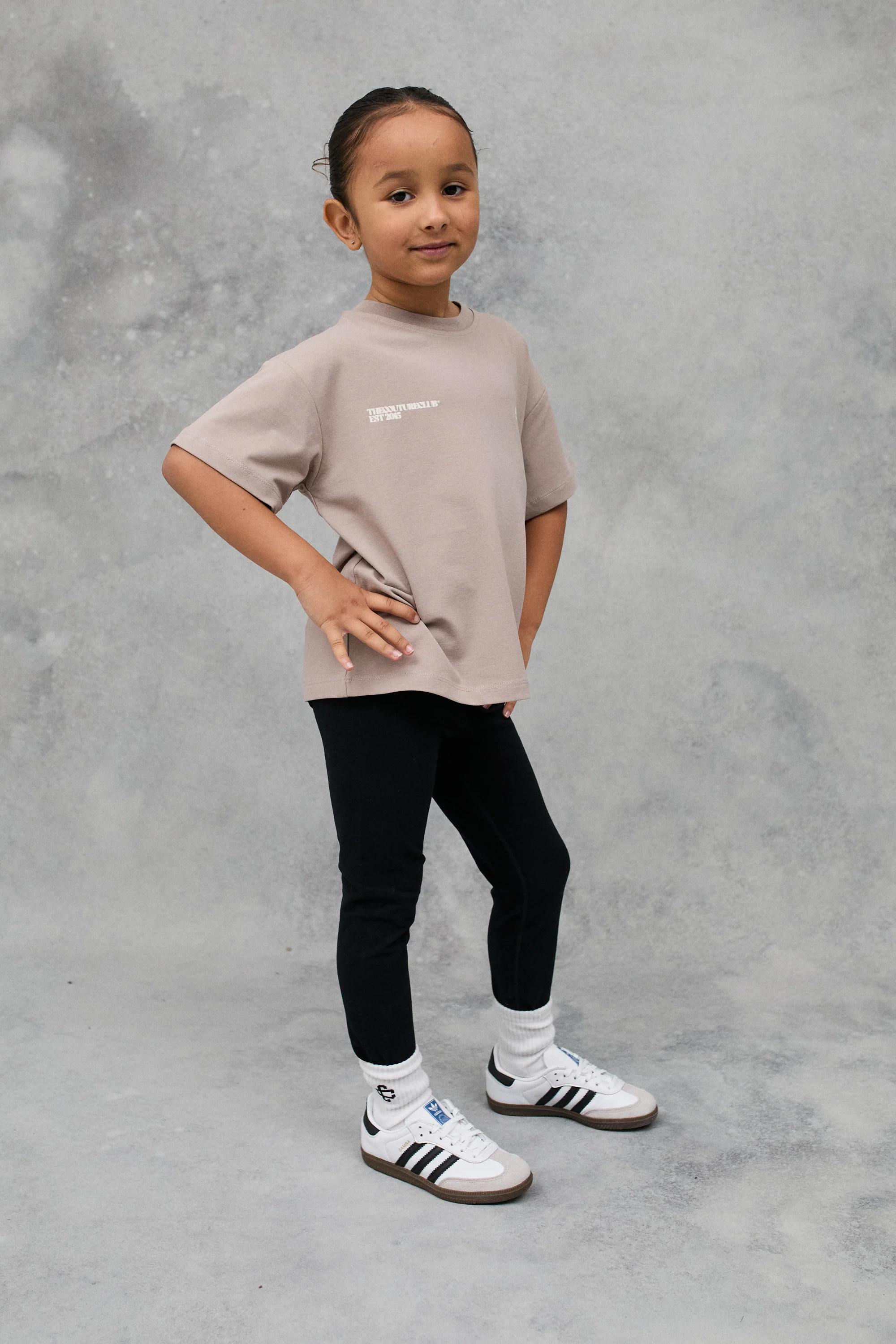 JNR BLURRED GRAPHIC EMBLEM T-SHIRT - BROWN - Image 3