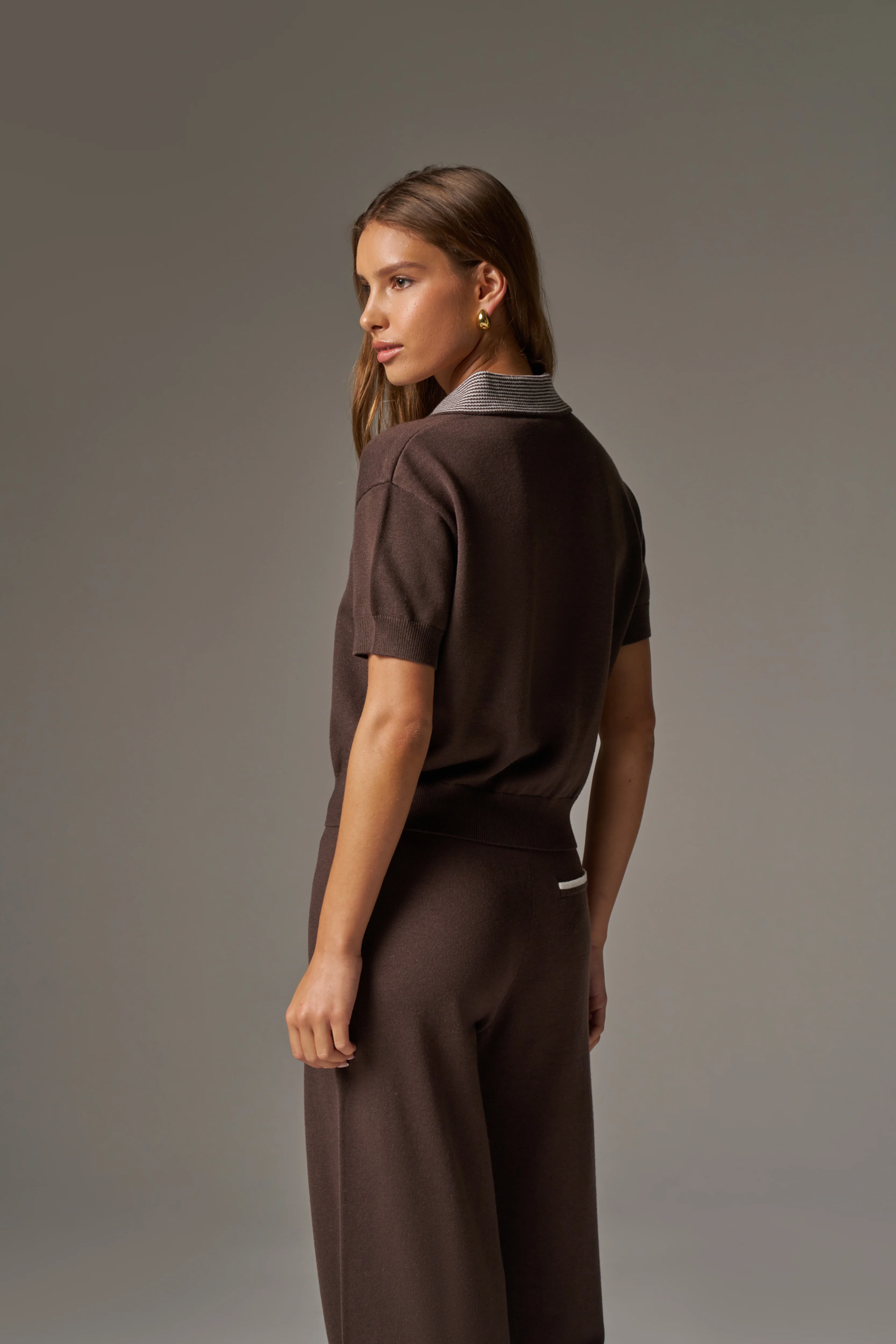 KNITTED COLLAR POLO TOP - BROWN - Image 5