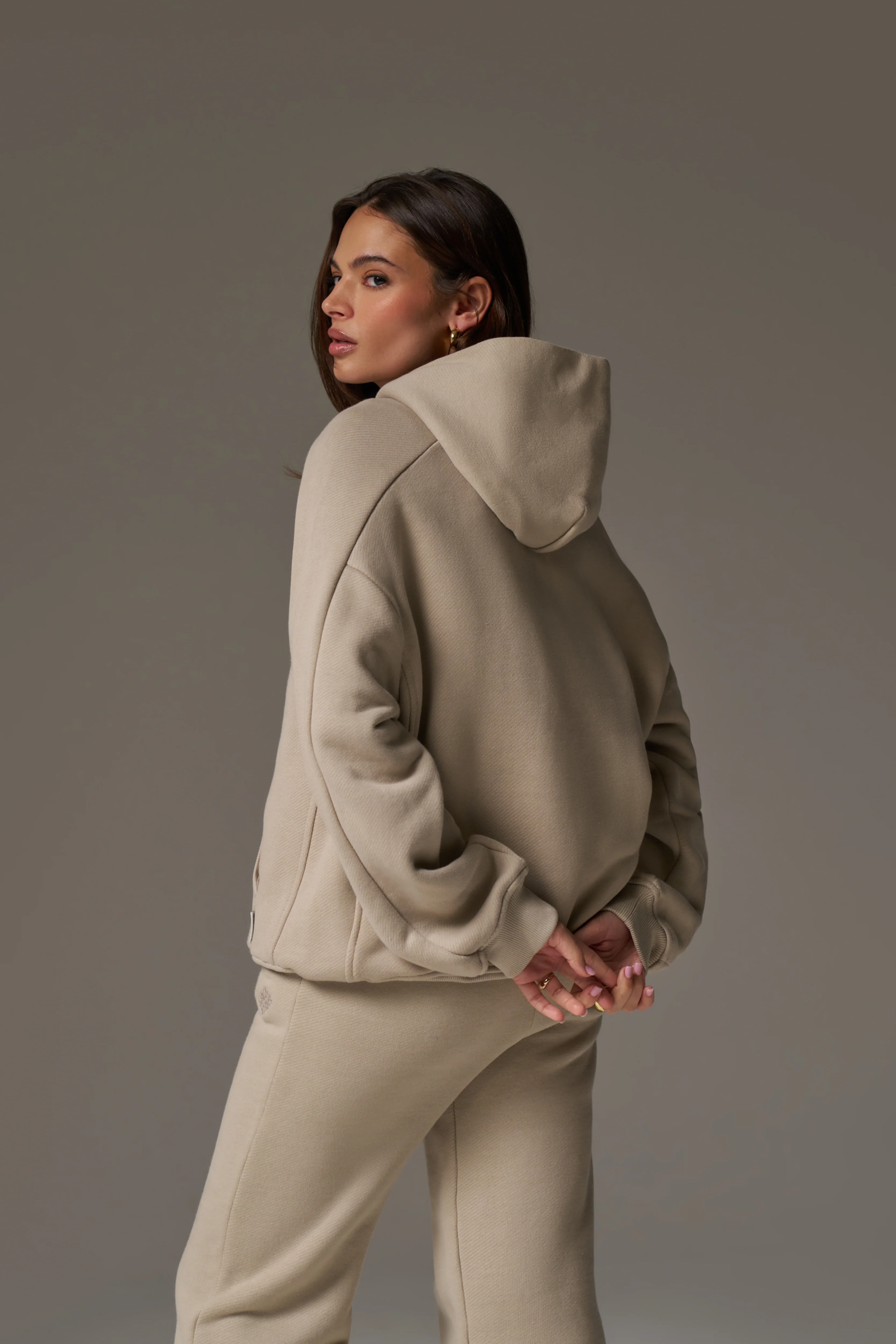 LAUNDERED CLASSICS SEAM DETAIL HOODIE - BEIGE - Image 6