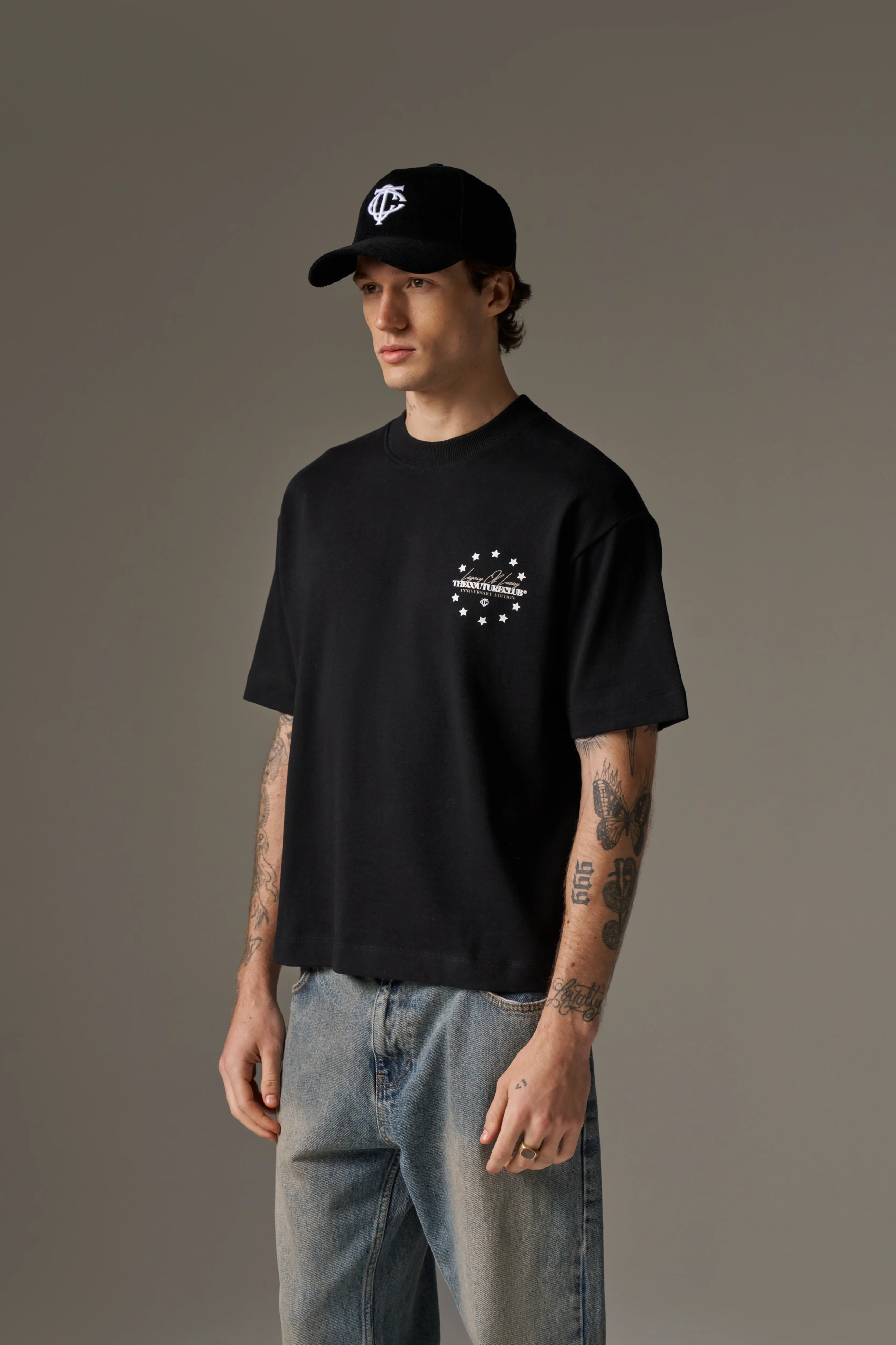 LEGACY OF LUXURY T-SHIRT - BLACK - Image 8
