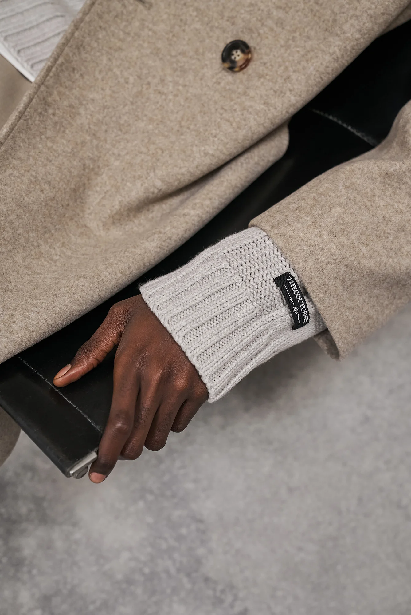 LONGLINE OVERCOAT - BEIGE - Image 9