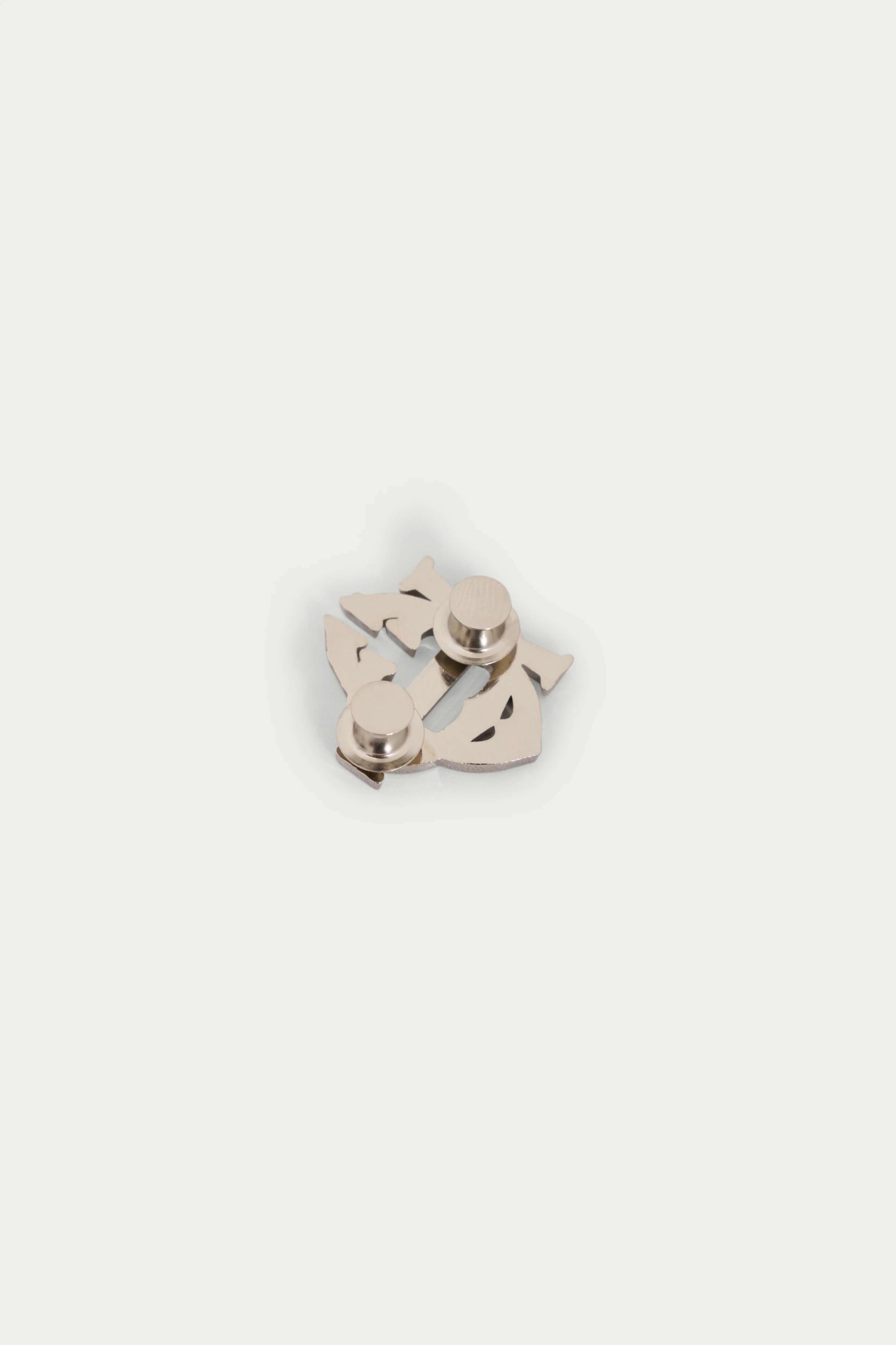 MONOGRAM PIN BADGE - SILVER - Image 4