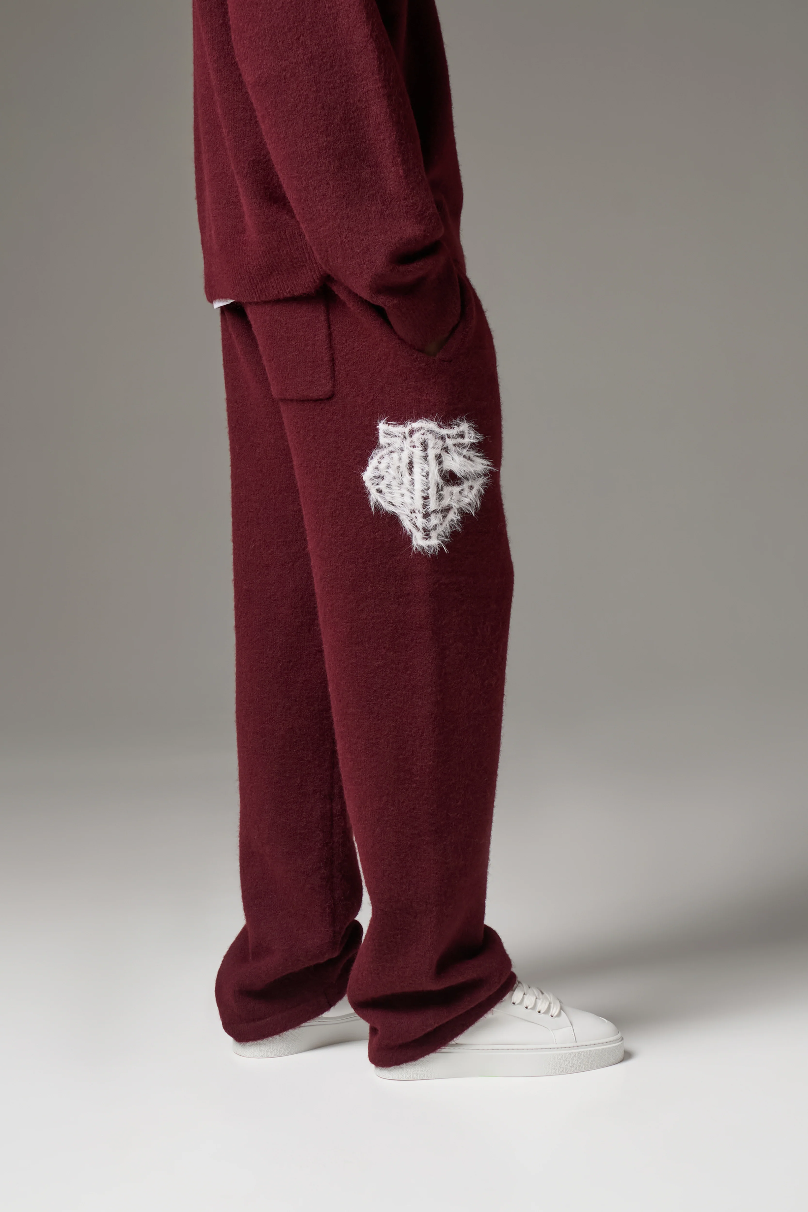 MONOGRAM FLUFFY KNIT JOGGERS - BURGUNDY - Image 2
