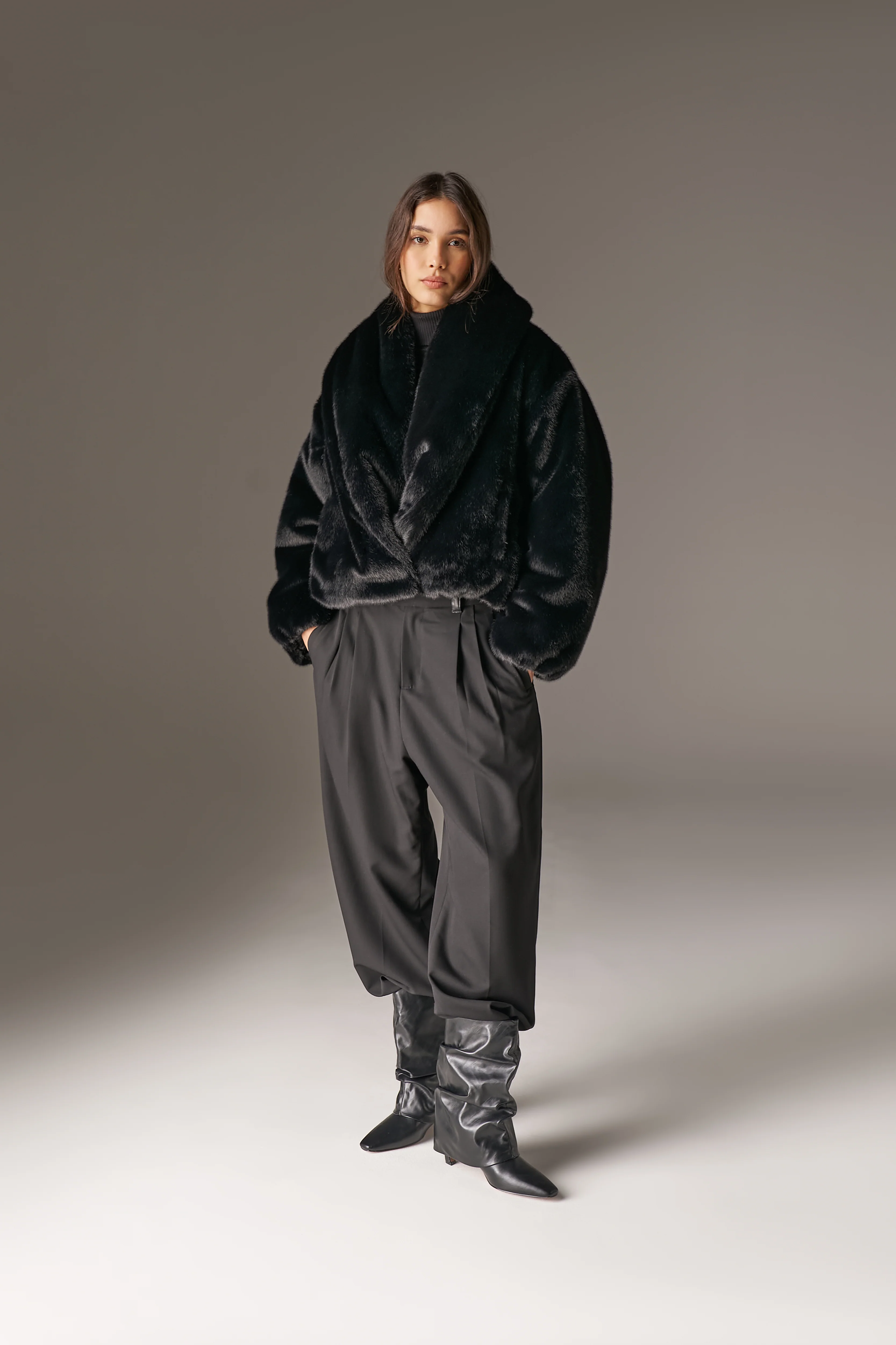 OVERSIZED COLLAR FAUX FUR PUFFER COAT - BLACK - Image 5