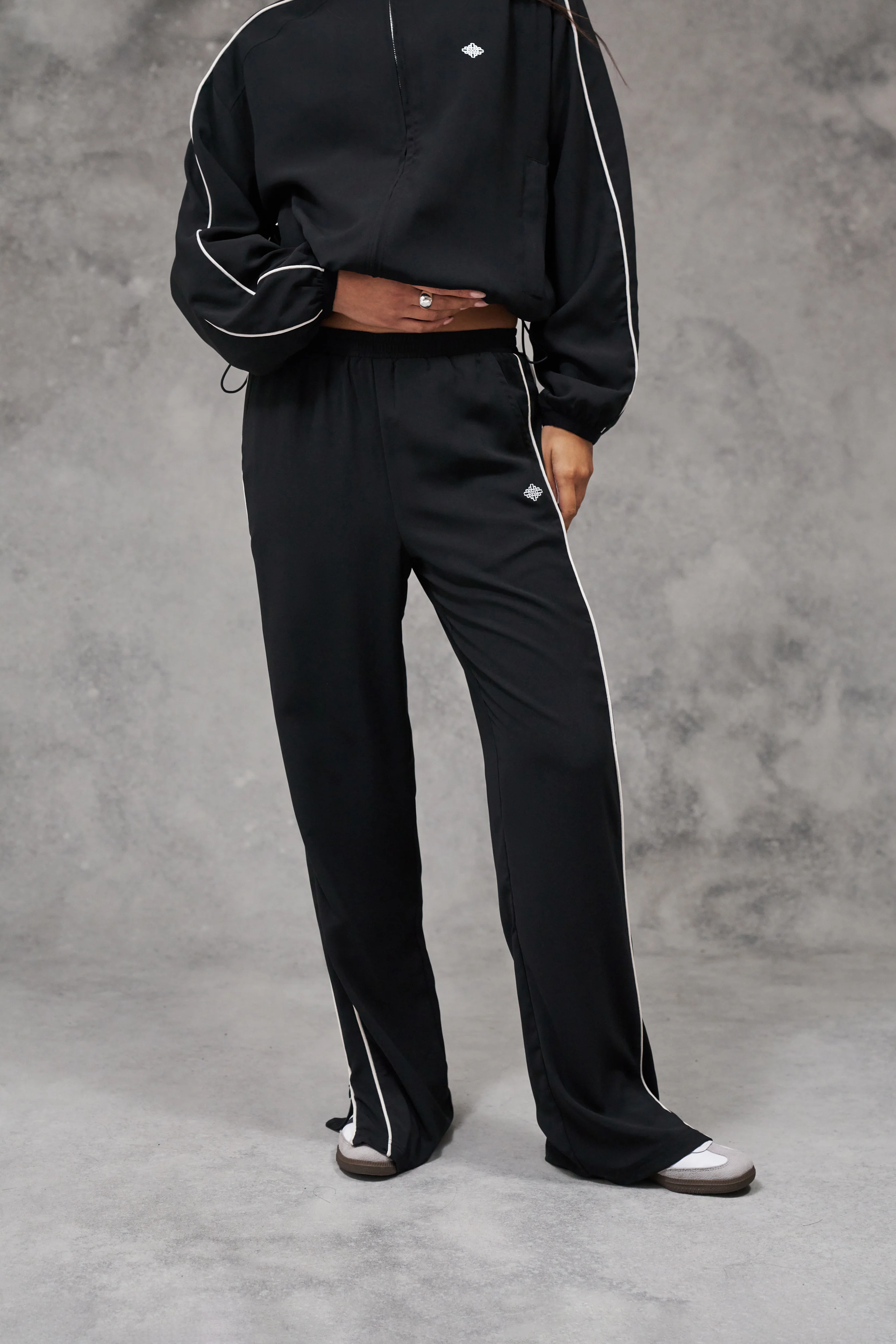 EMBLEM PIPED STRAIGHT LEG JOGGERS - BLACK - Image 2