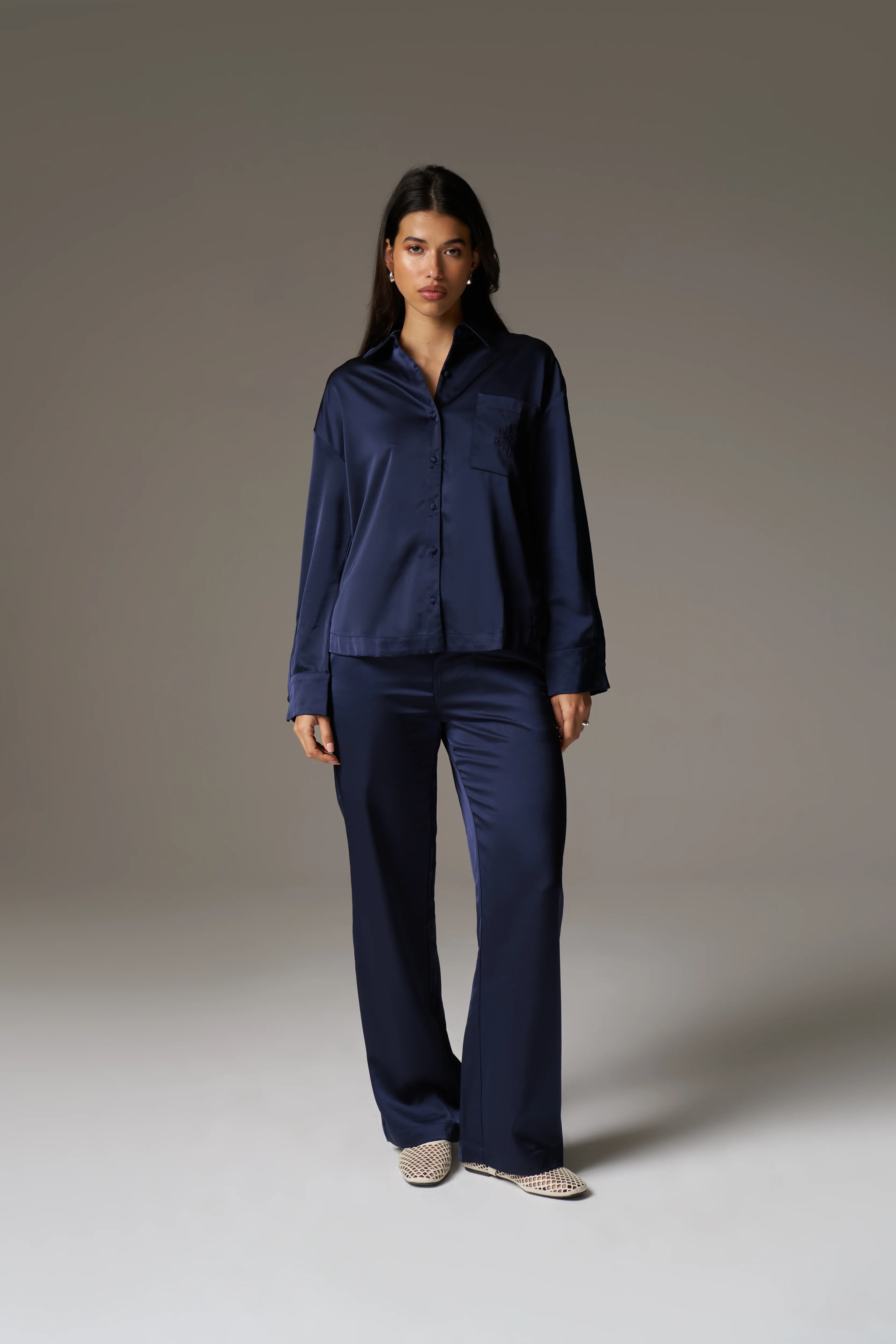 SATIN EMBLEM SHIRT - NAVY - Image 3