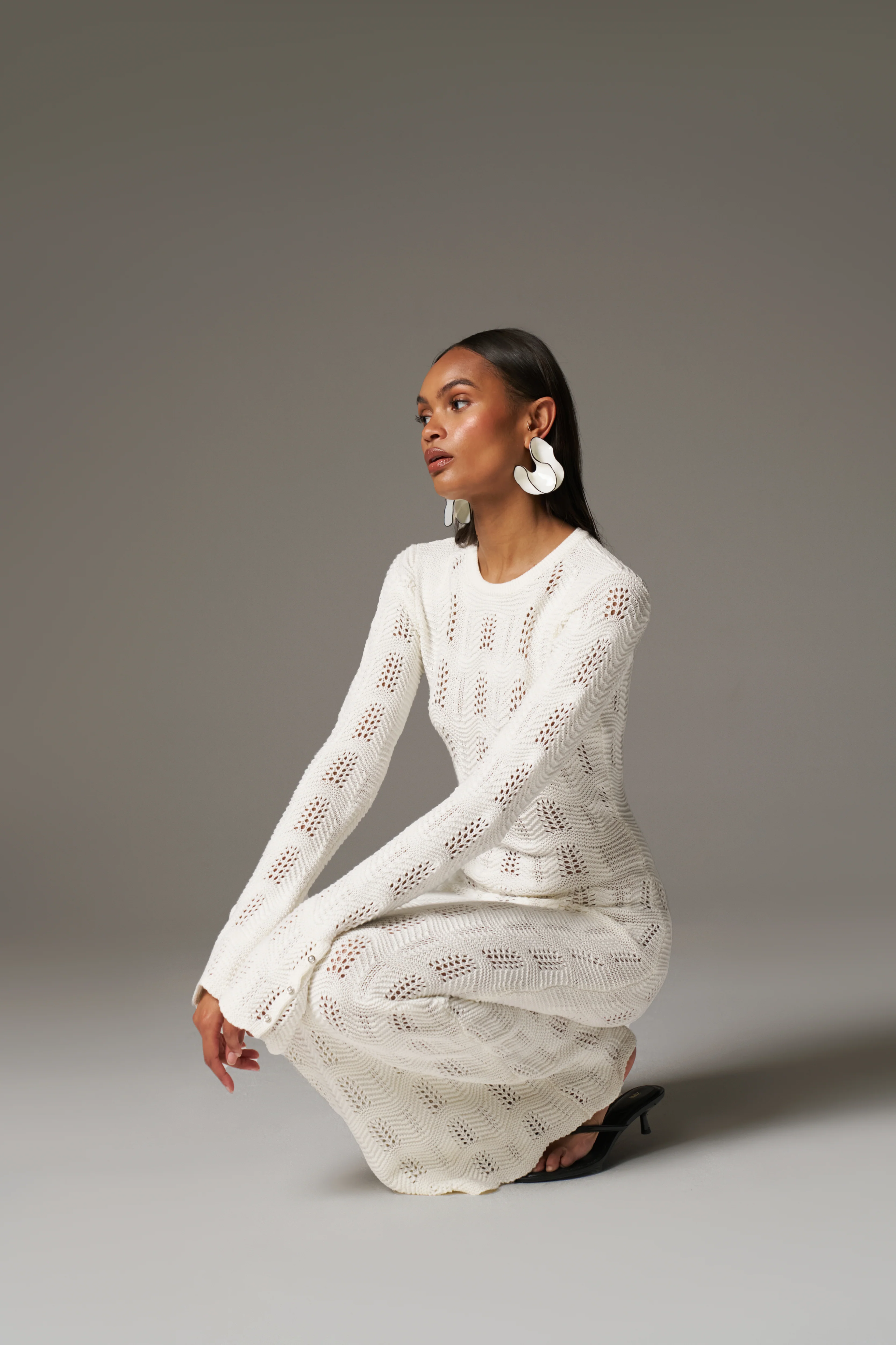 SCALLOP EDGE KNITTED MAXI DRESS - OFF WHITE - Image 7