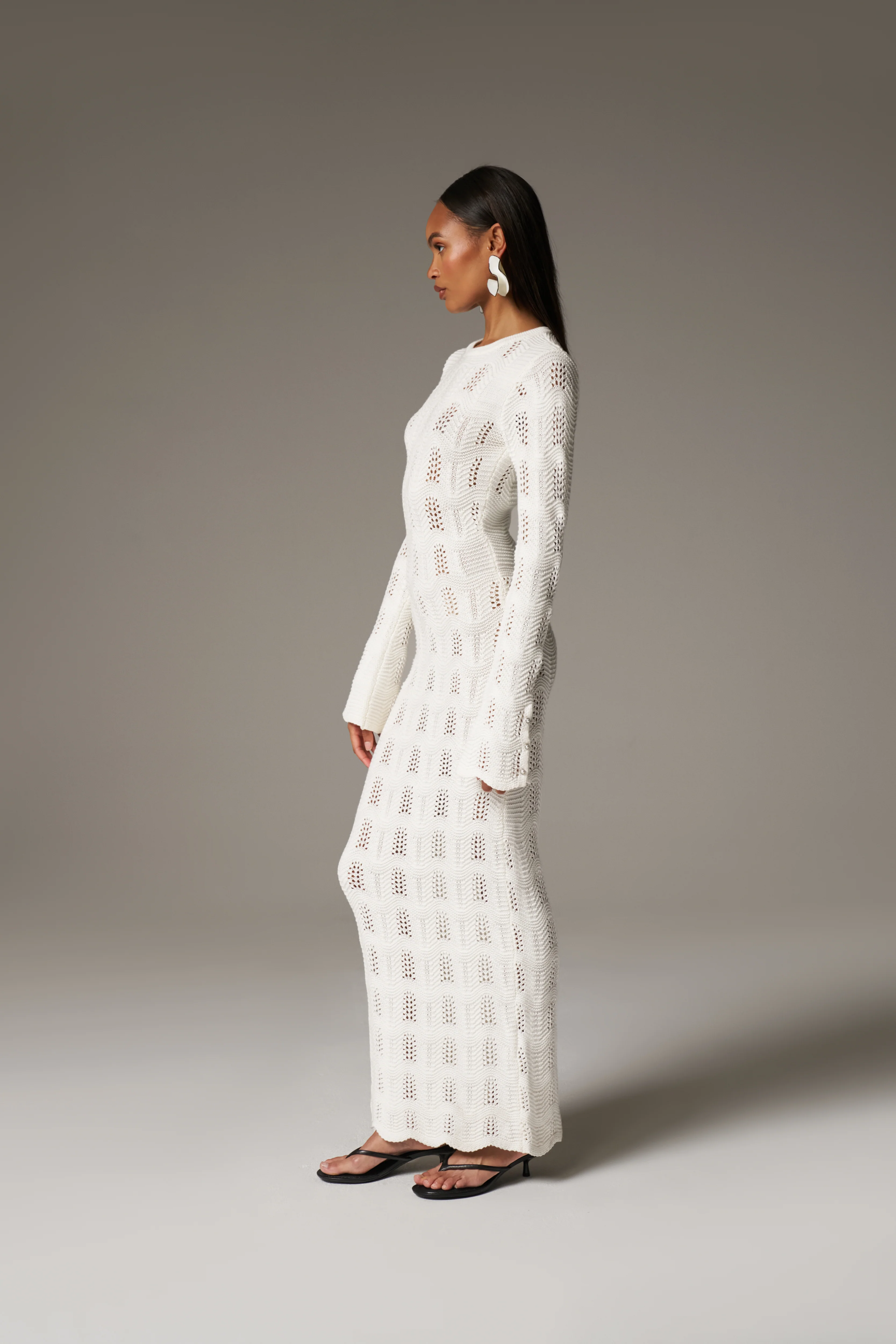 SCALLOP EDGE KNITTED MAXI DRESS - OFF WHITE - Image 9