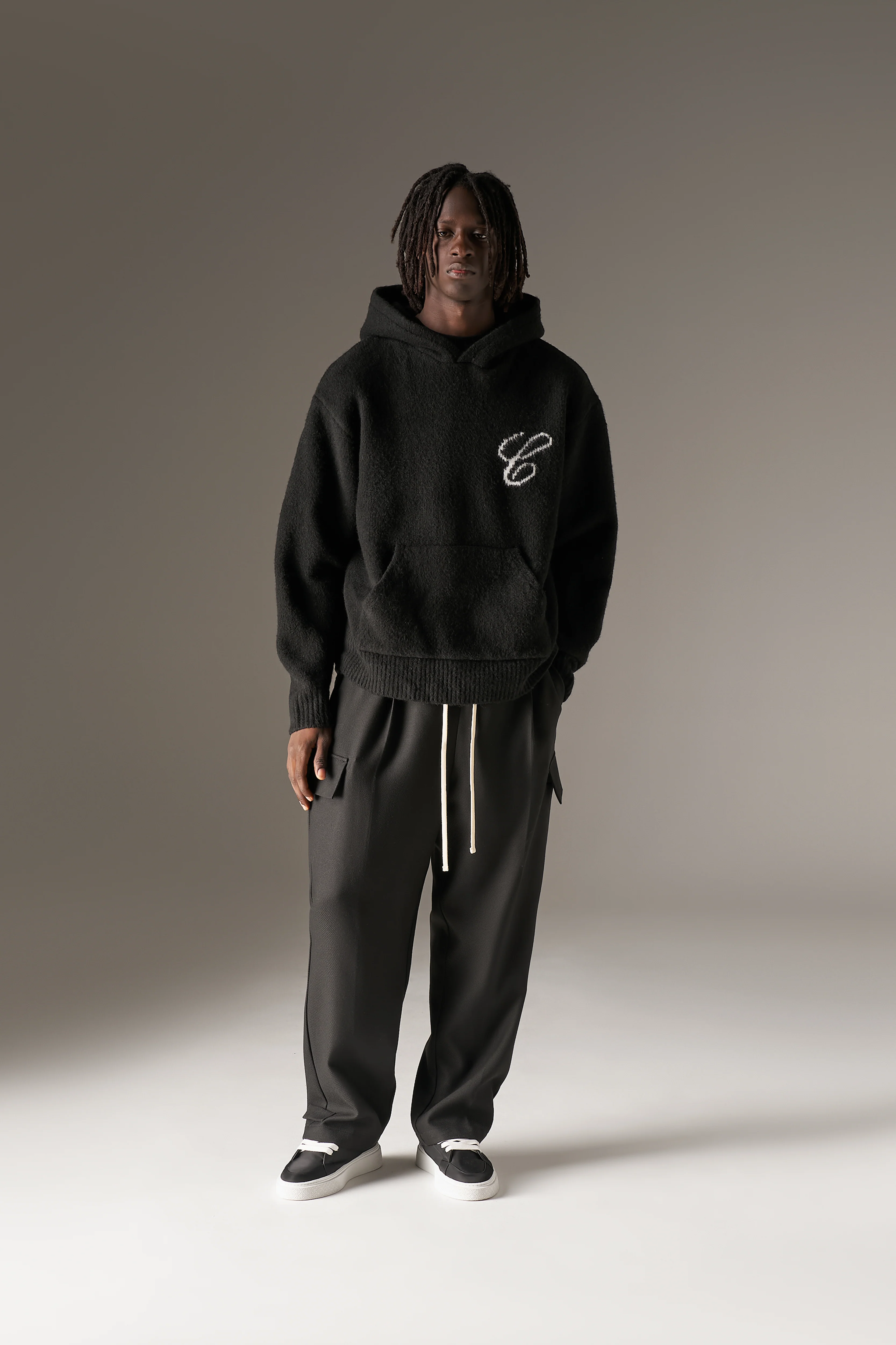 SCRIPT LOGO GRAPHIC KNITTED HOODIE - BLACK - Image 3
