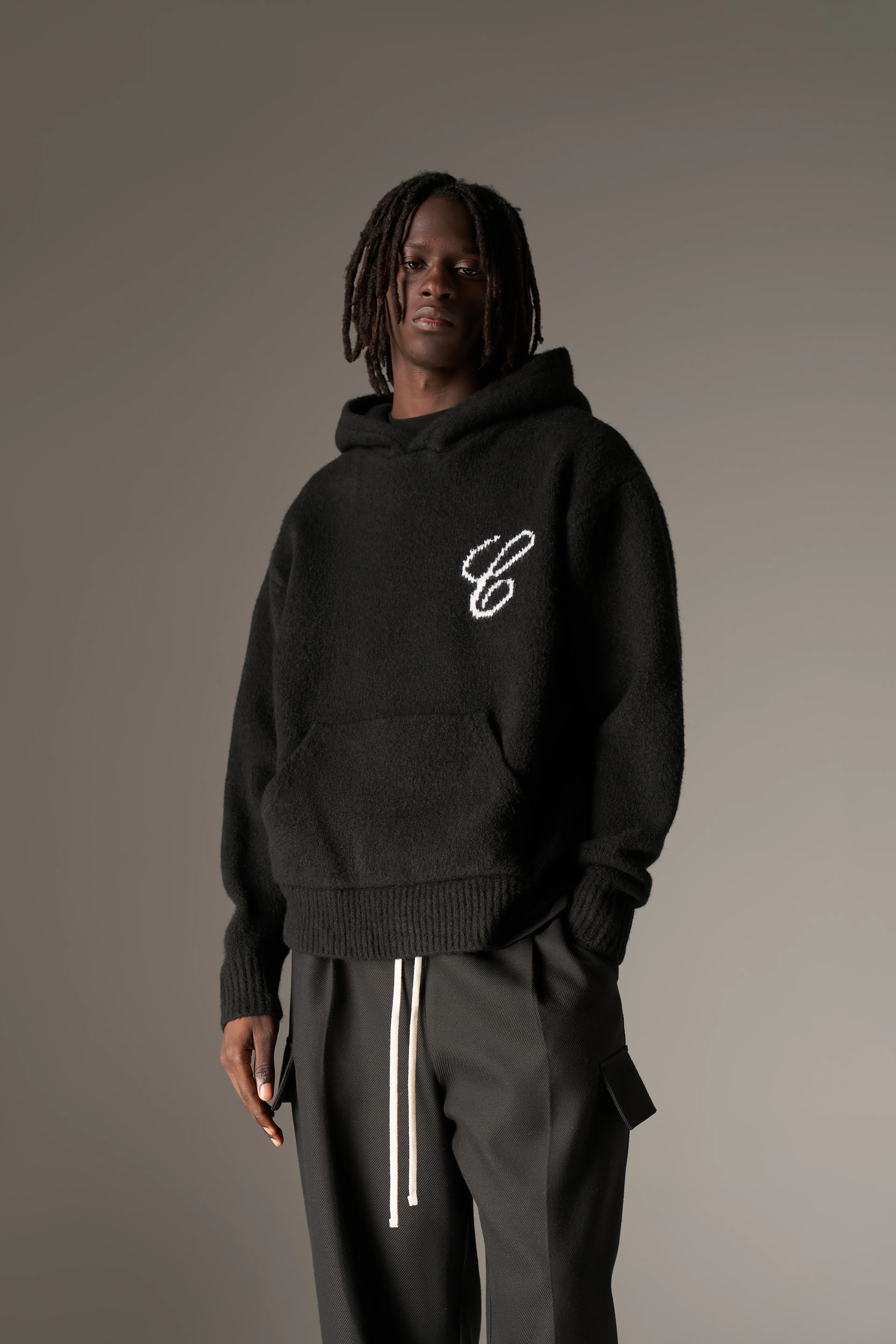 SCRIPT LOGO GRAPHIC KNITTED HOODIE - BLACK - Image 4