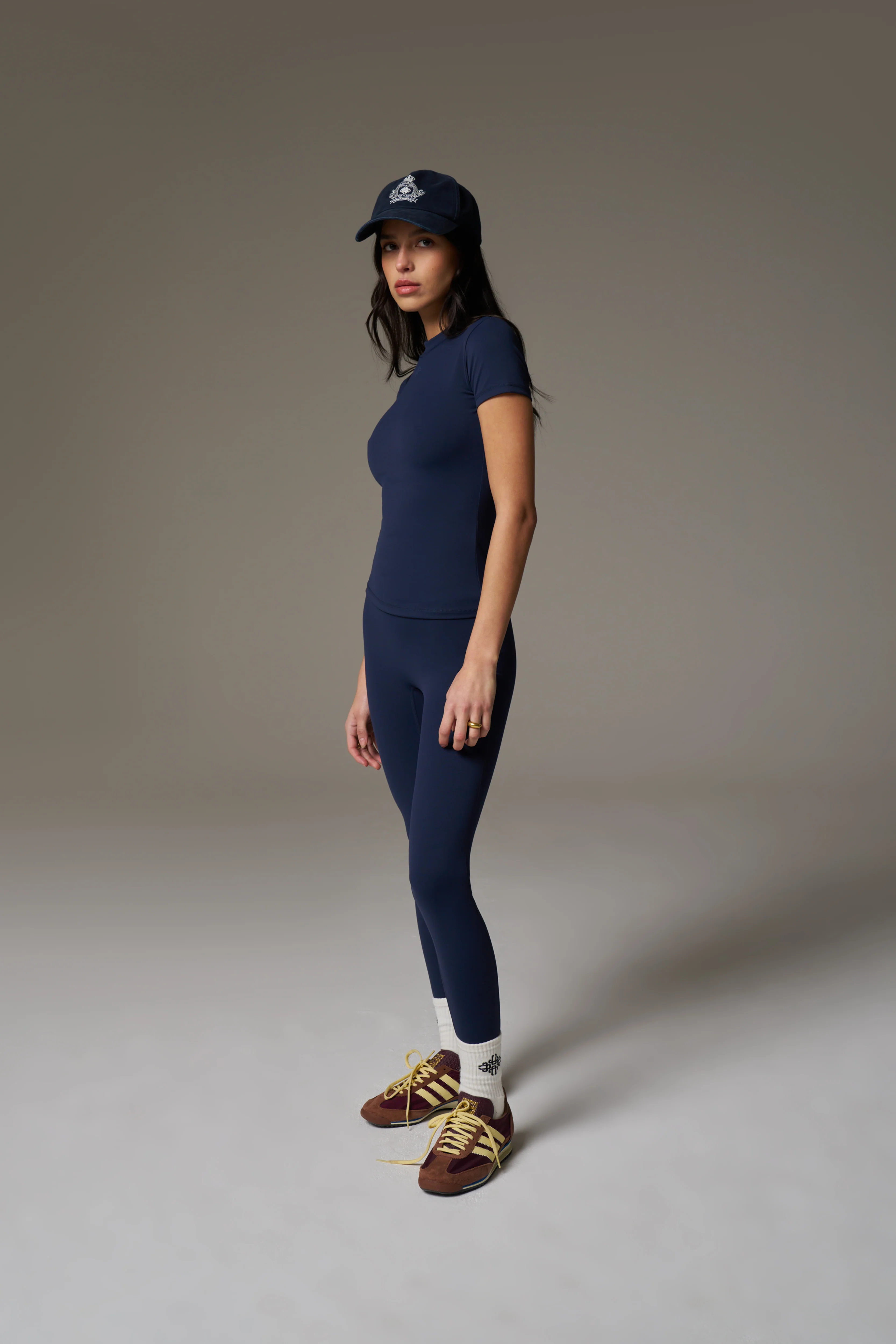 SCULPTING STRETCH EMBLEM BABY TEE - DARK NAVY - Image 7