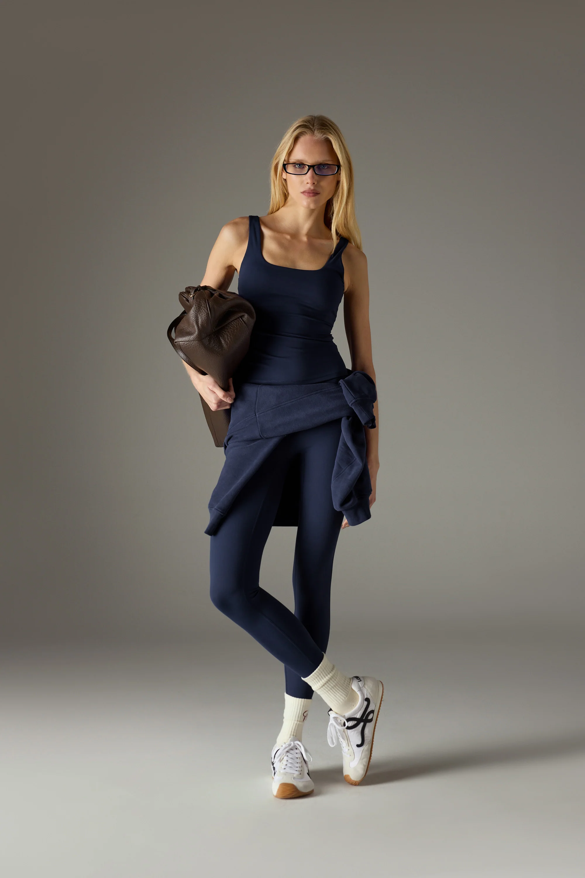 SCULPTING STRETCH SCOOP NECK SPORTS TOP - DARK NAVY - Image 3