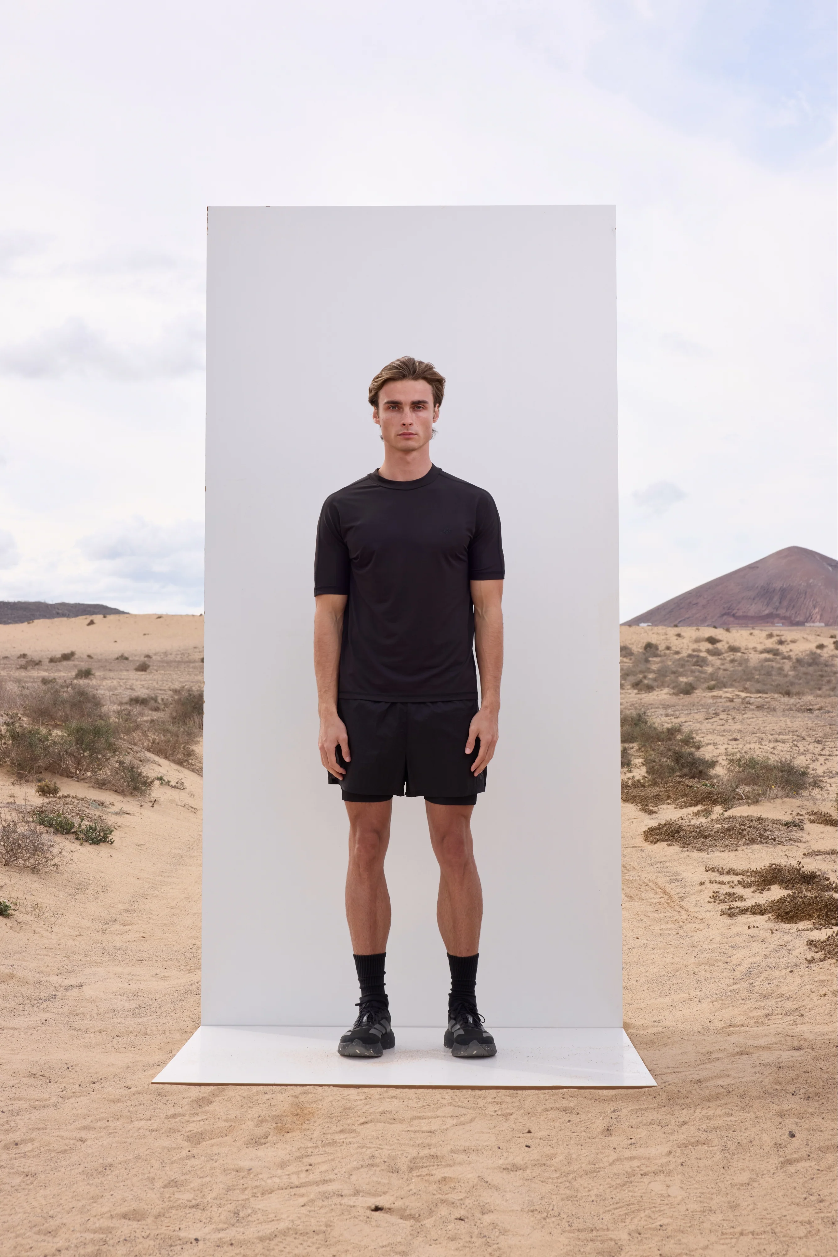 SHORT SLEEVE TRAINING TOP - BLACK - Image 3