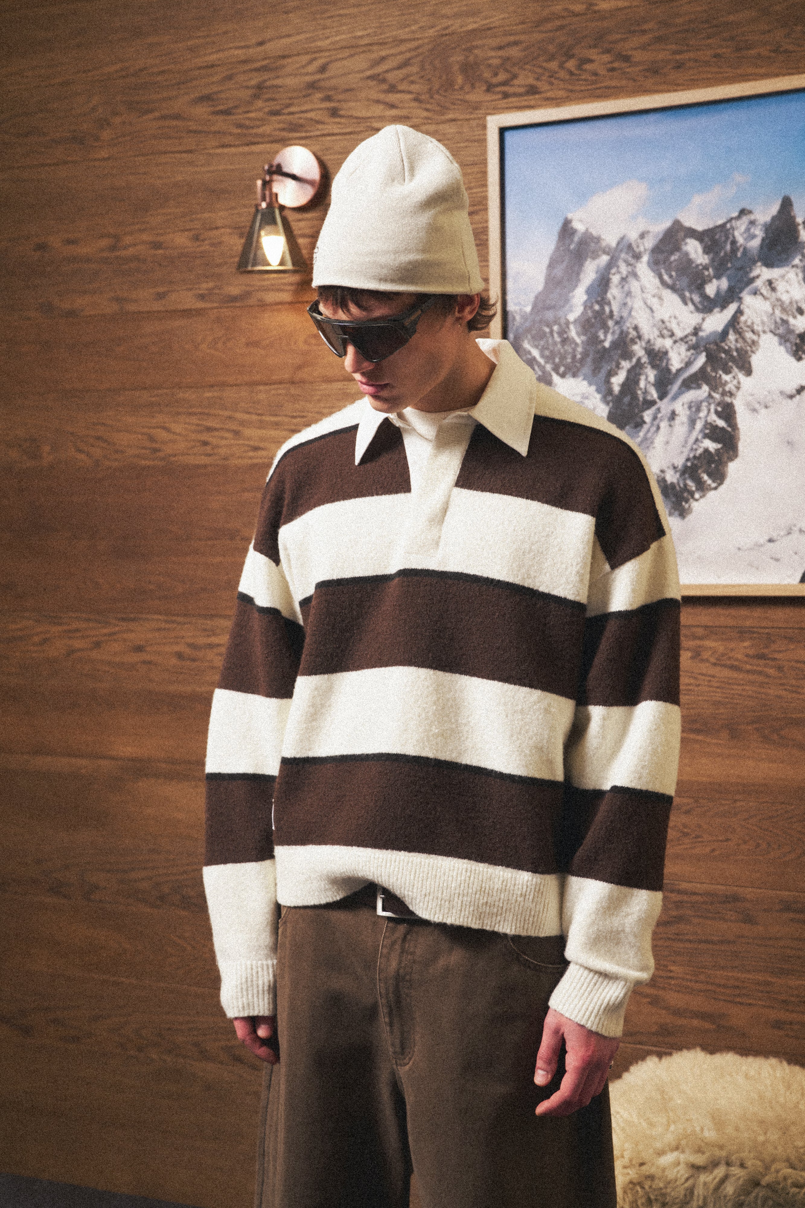 STRIPE CONTRAST COLLAR KNIT CREW - OFF WHITE - Image 6