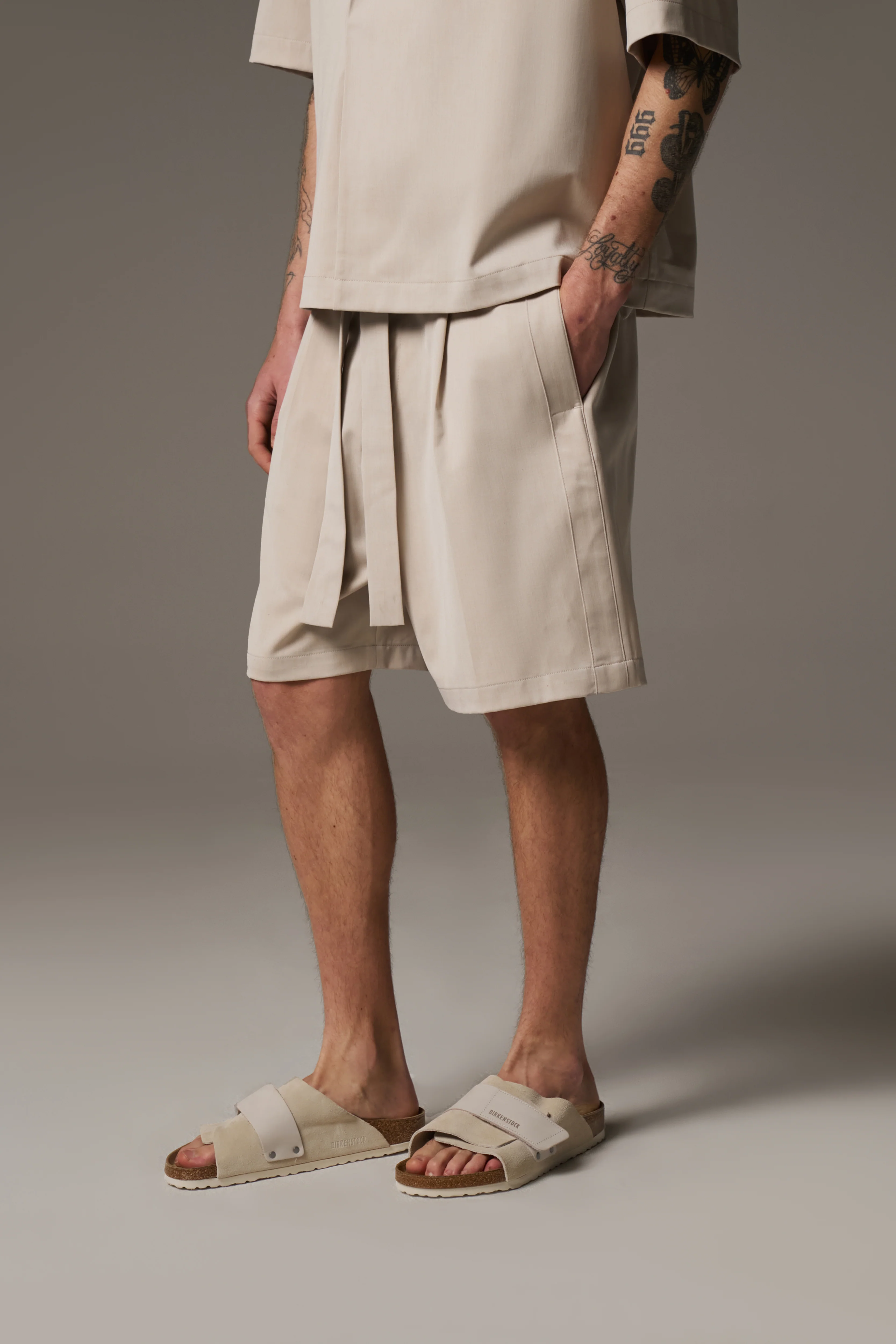 TAILORED SHORTS - STONE - Image 8