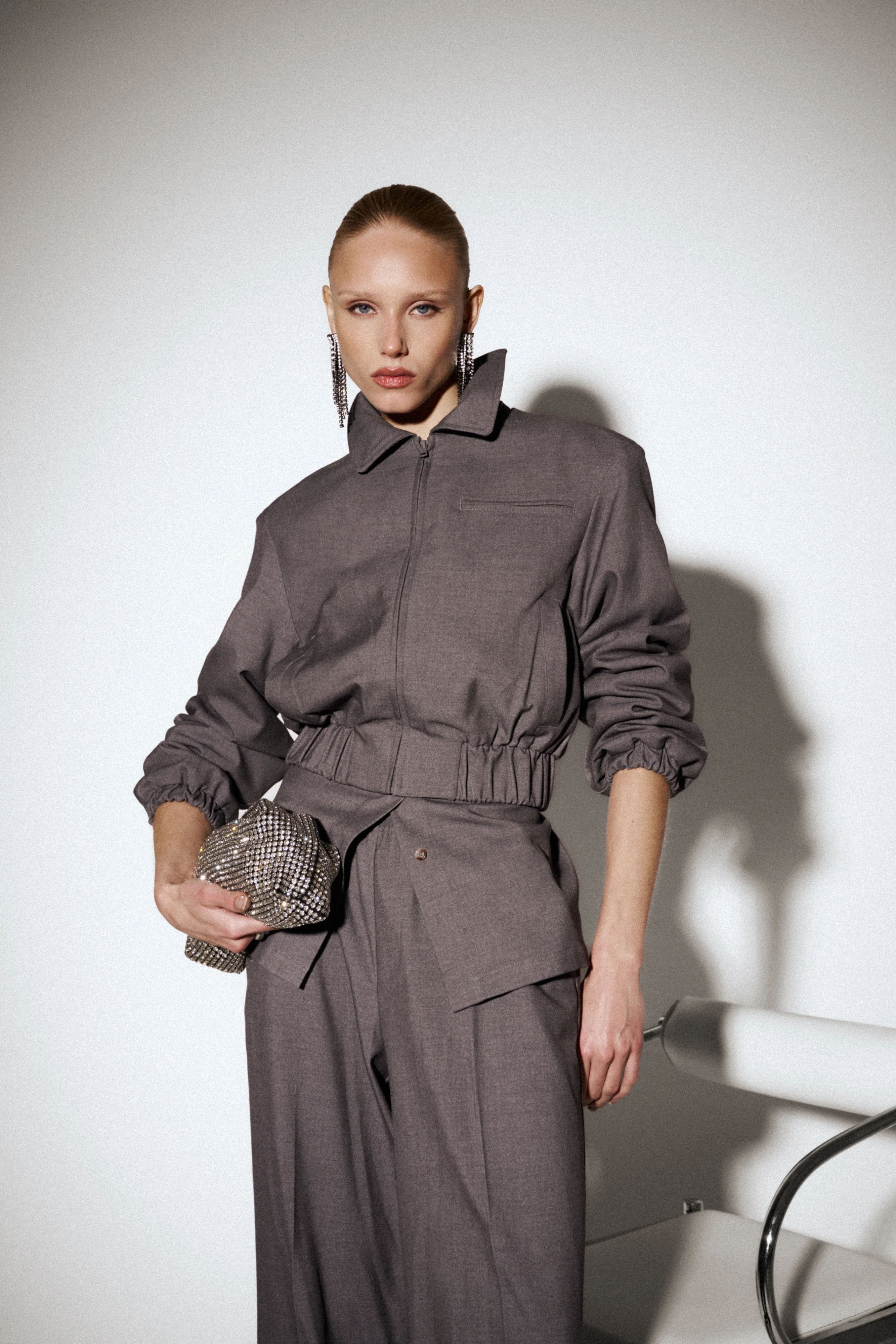 TAILORED SHOULDER PADDED BOMBER JACKET - GREY - Image 4