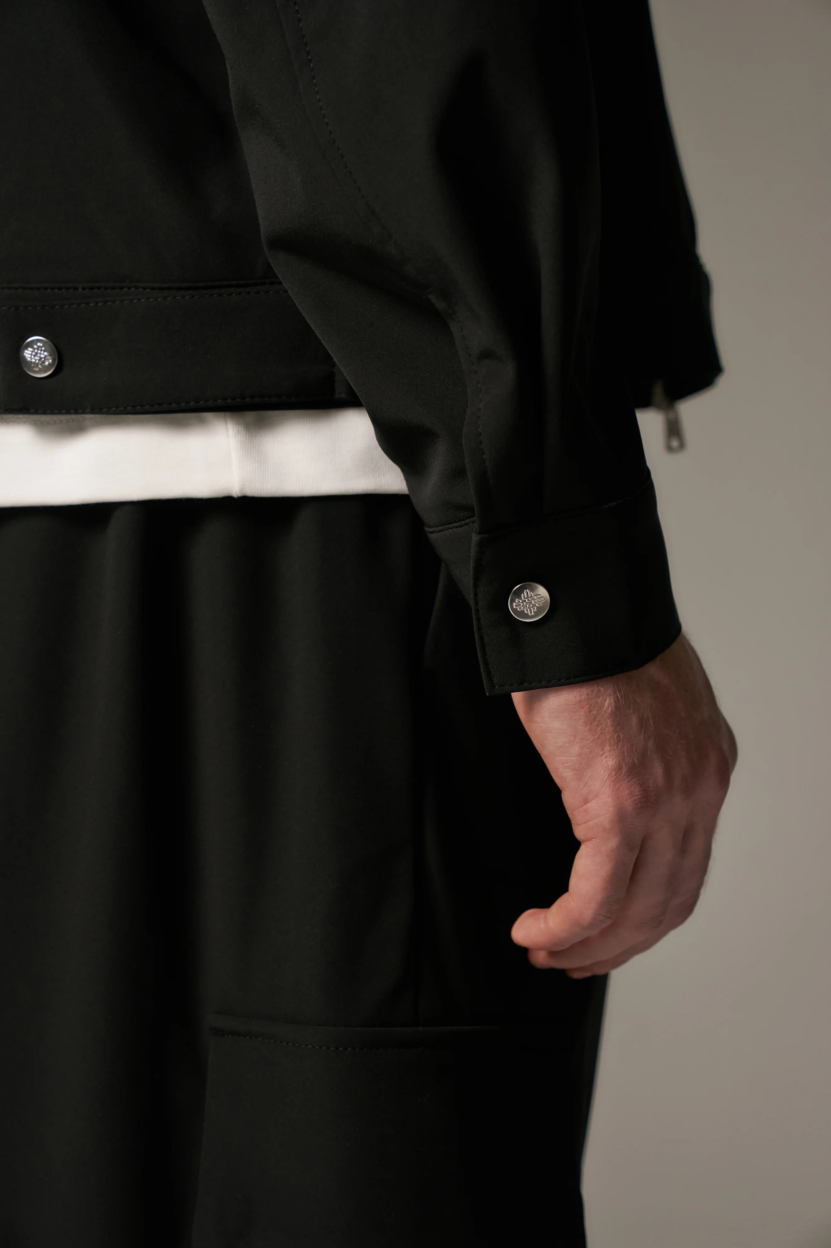 TECHNICAL ZIP THROUGH JACKET - BLACK - Image 7