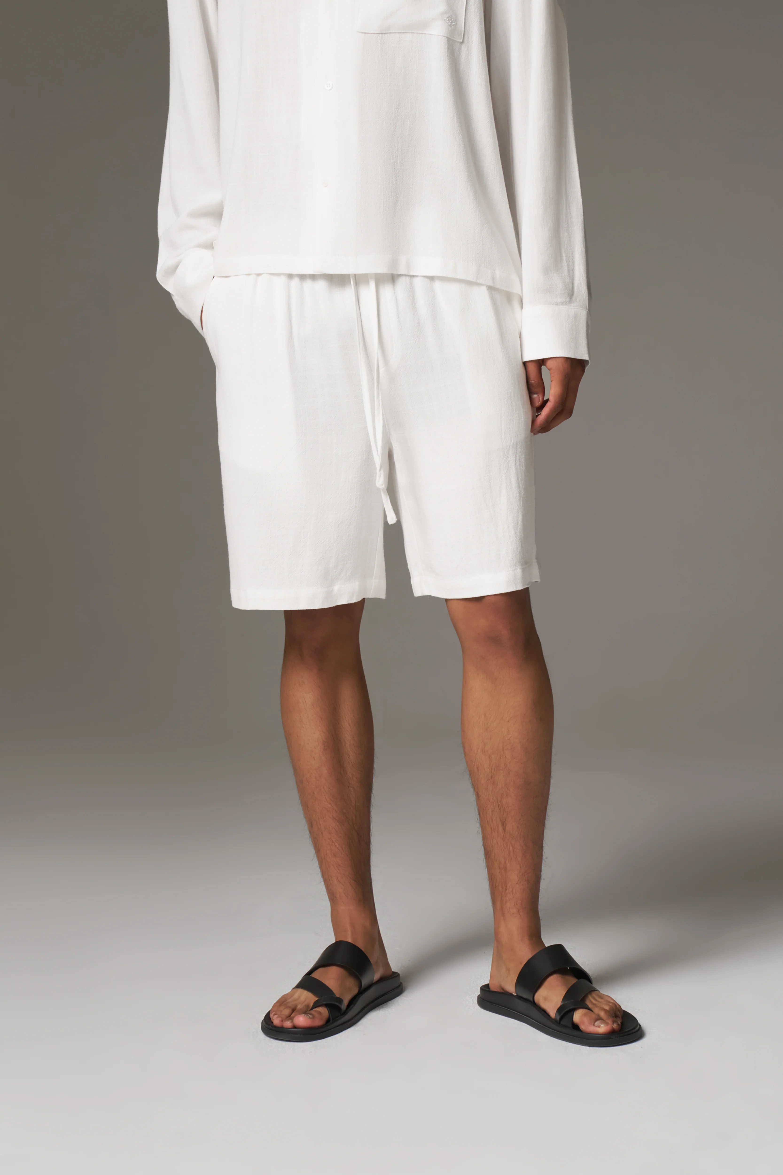 TEXTURED WOVEN SHORTS - WHITE - Image 6