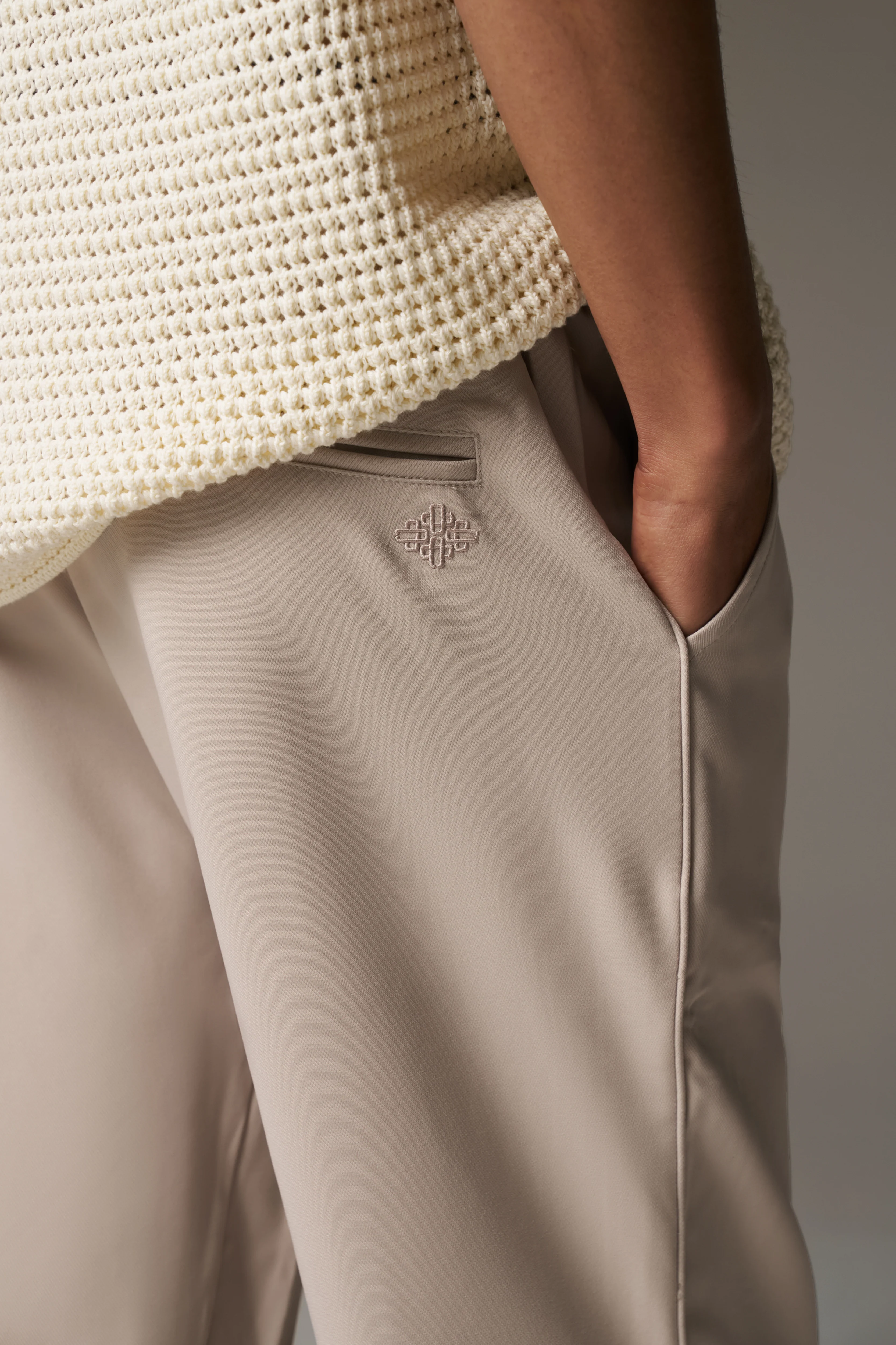 ULTIMATE SPLIT HEM SMART PANT - BEIGE - Image 4