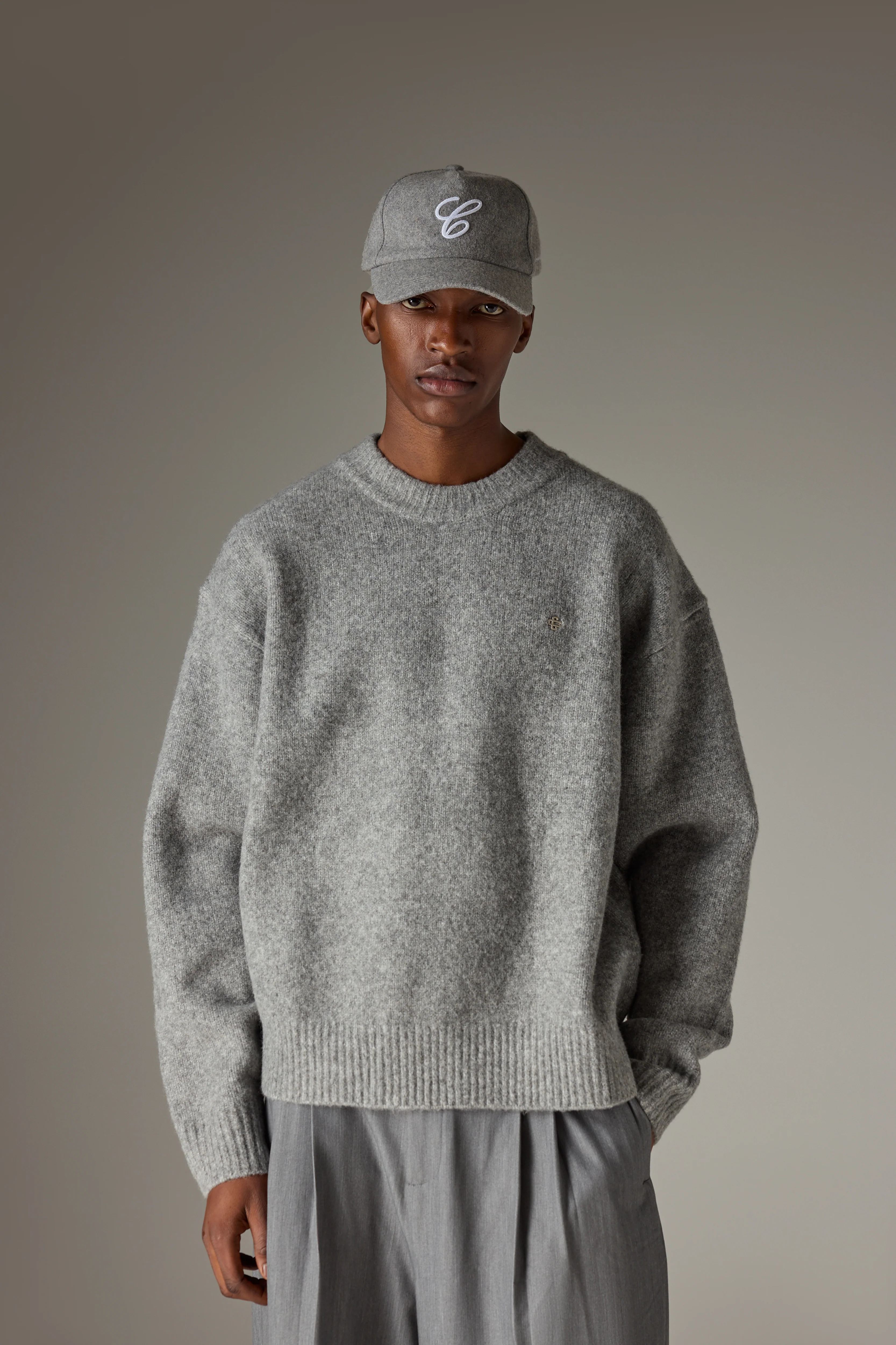 COPYRIGHT BRUSHED KNIT JUMPER - GREY MARL - Image 4