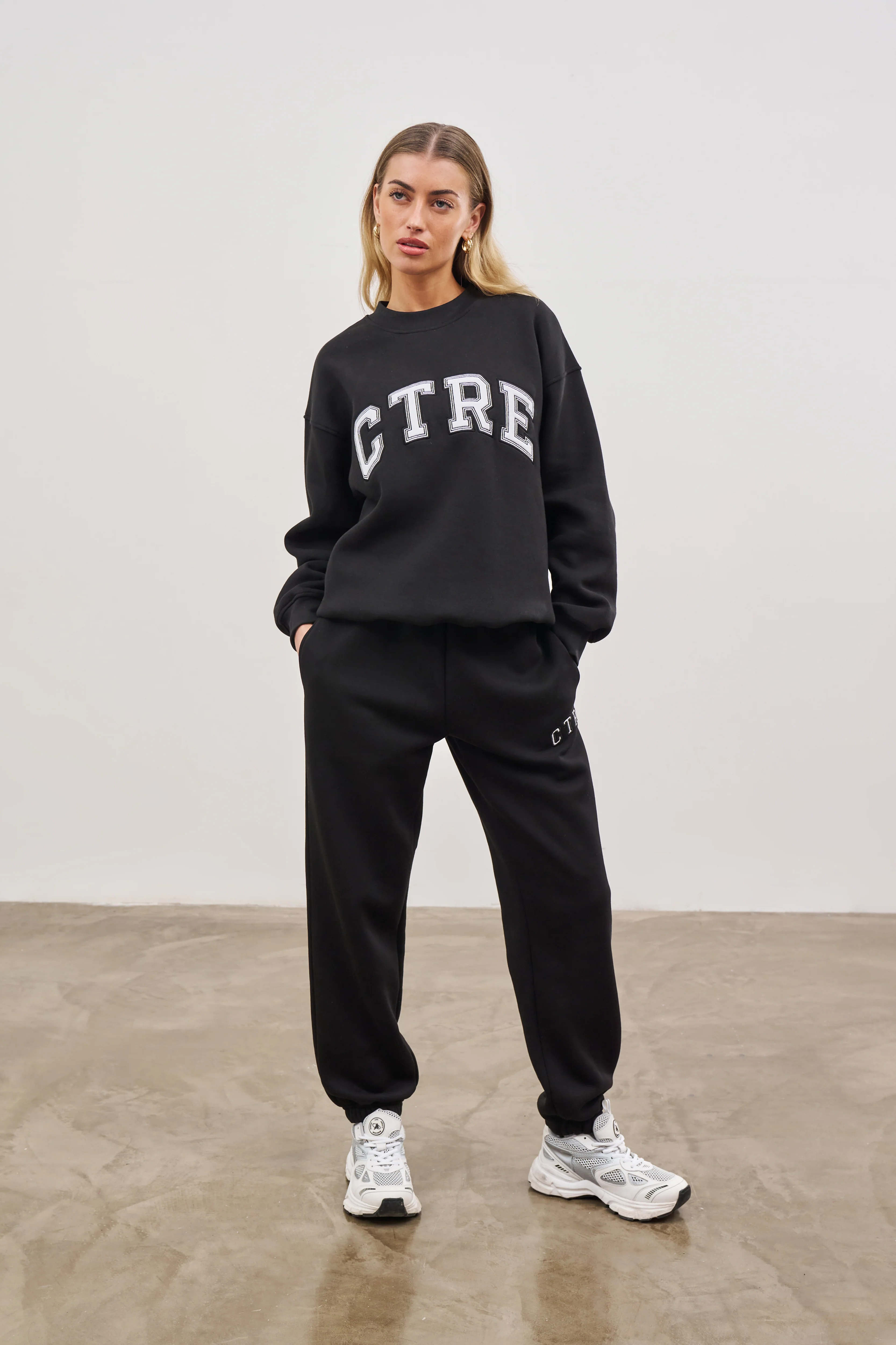 CTRE RELAXED JOGGERS - BLACK - Image 3