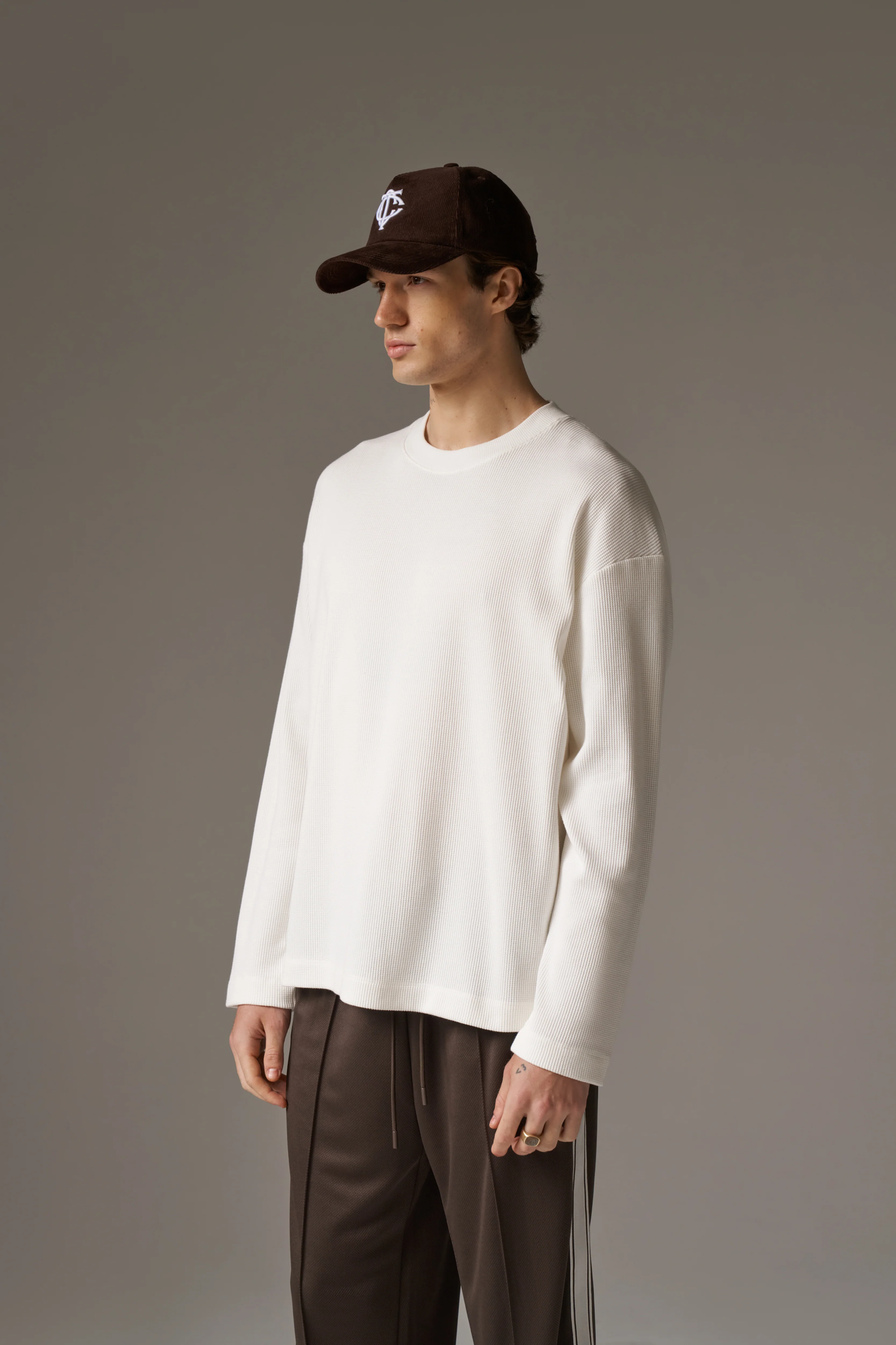 WAFFLE LONG SLEEVE T-SHIRT - OFF WHITE - Image 8