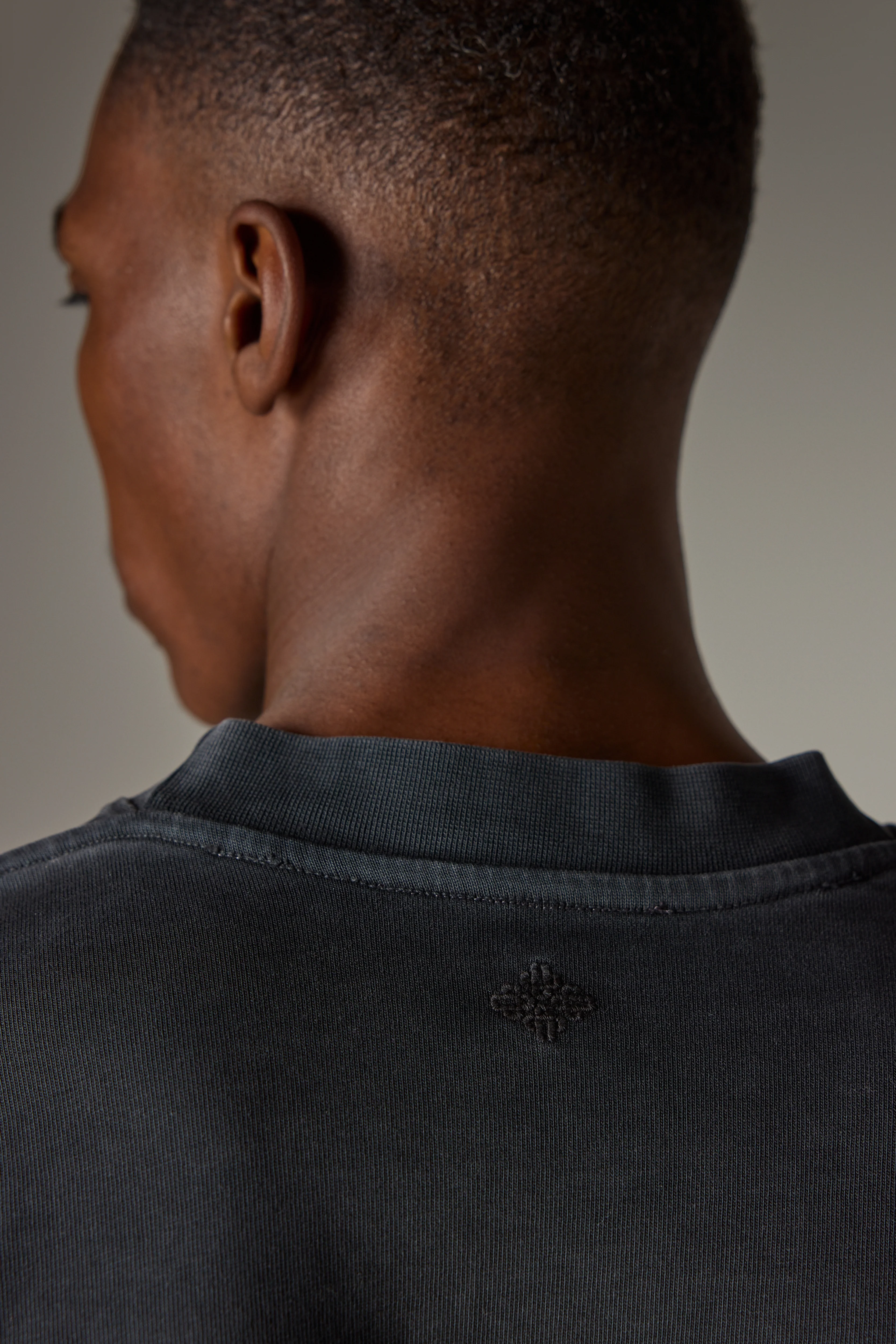 WASHED LONG SLEEVE T-SHIRT - WASHED BLACK - Image 4