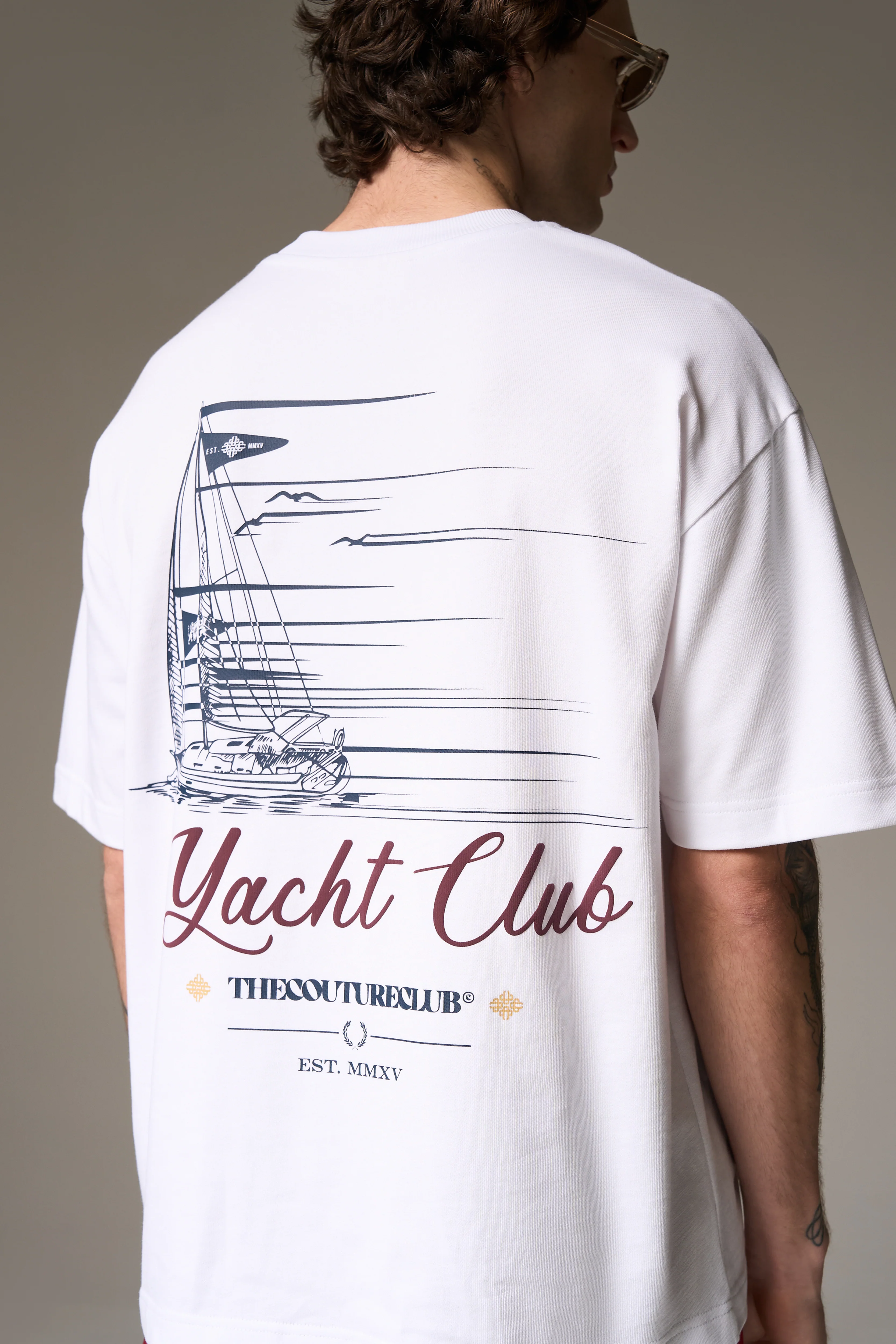YACHT CLUB GRAPHIC T-SHIRT - WHITE - Image 7
